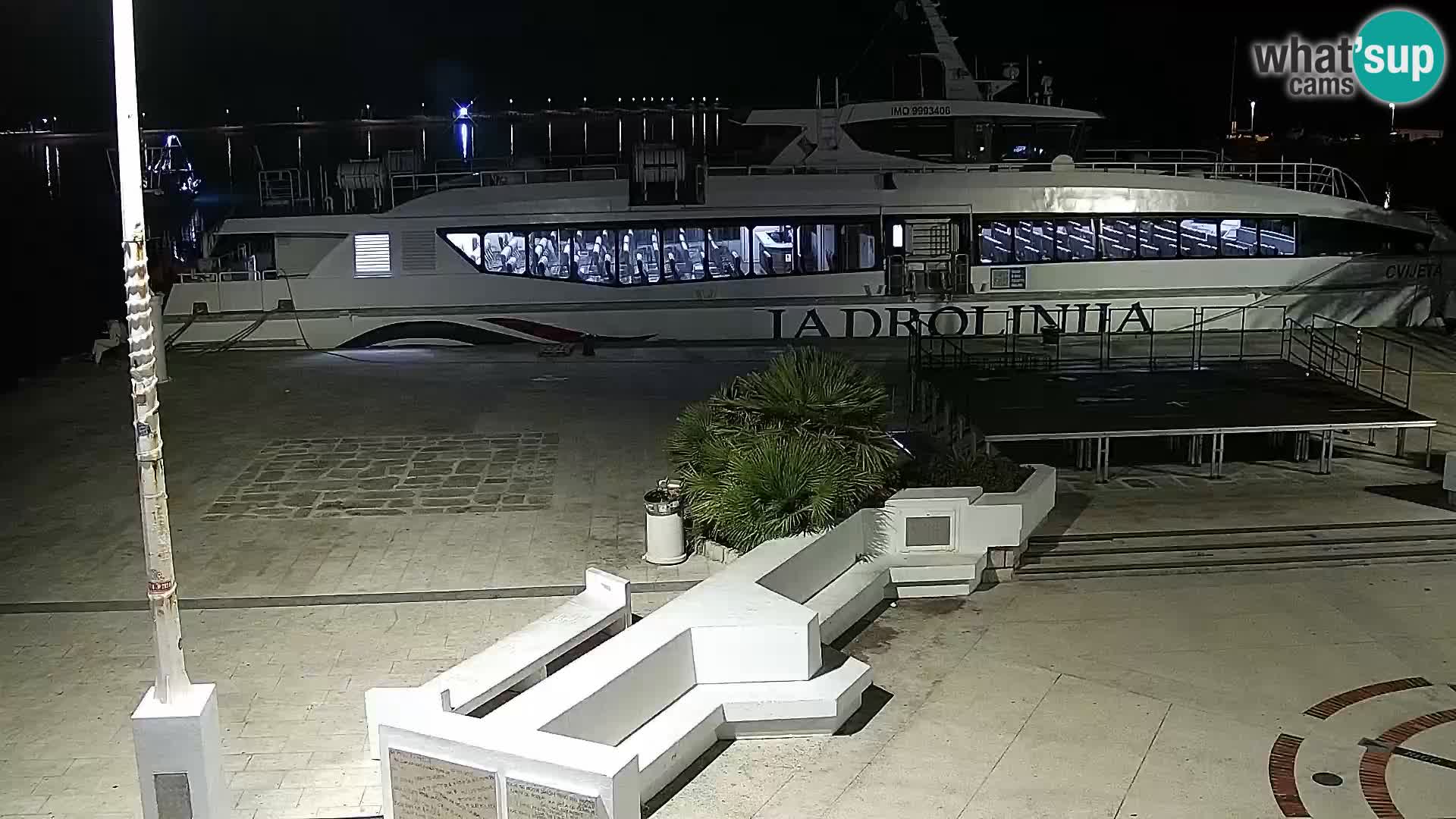 Web kamera Novalja promenada