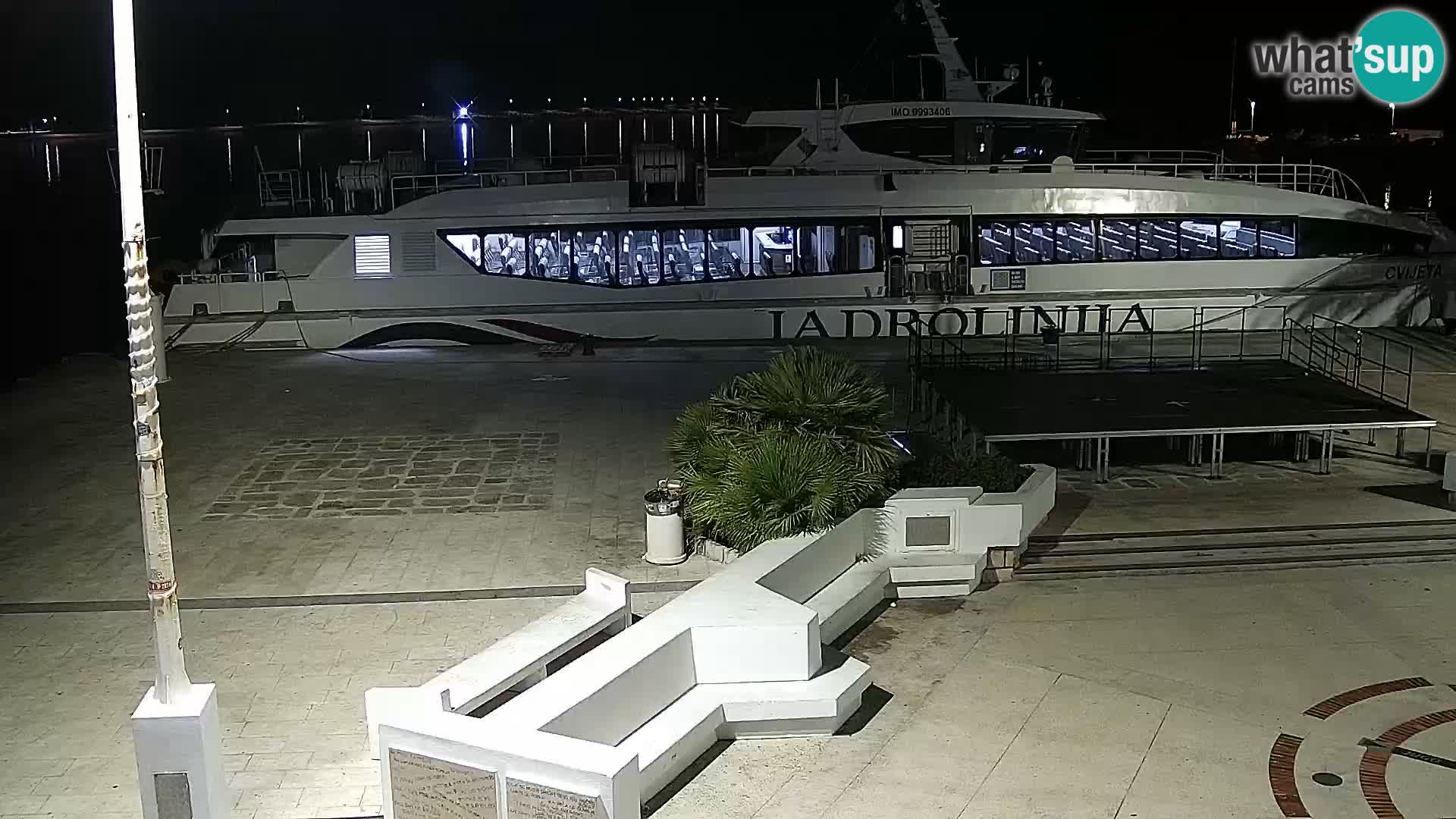 Novalja spletna kamera promenada