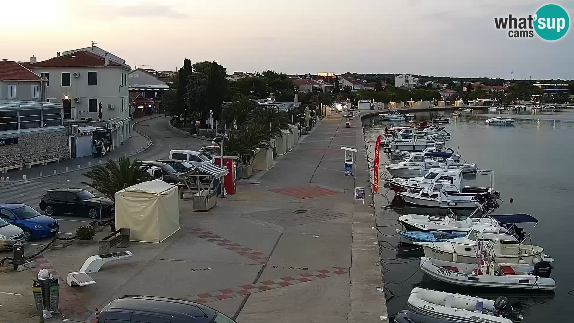 Web kamera Novalja promenada