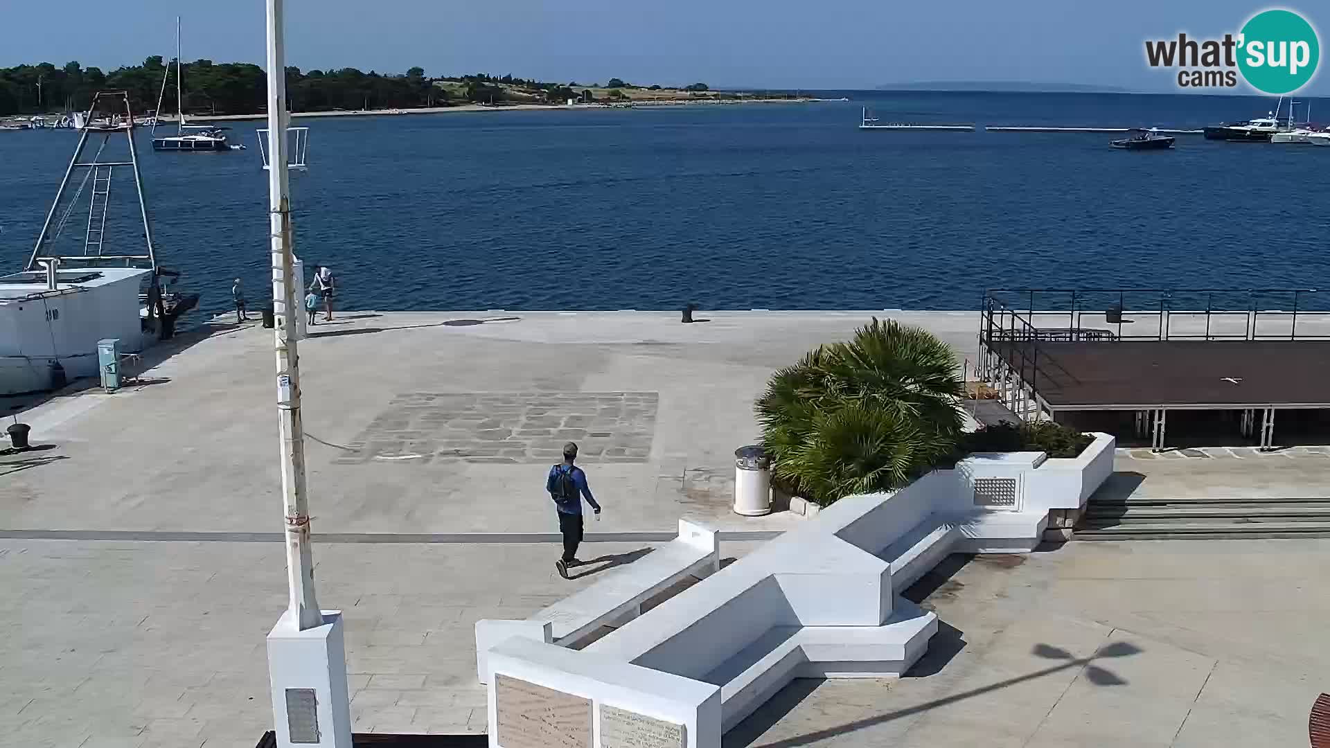Web kamera Novalja promenada