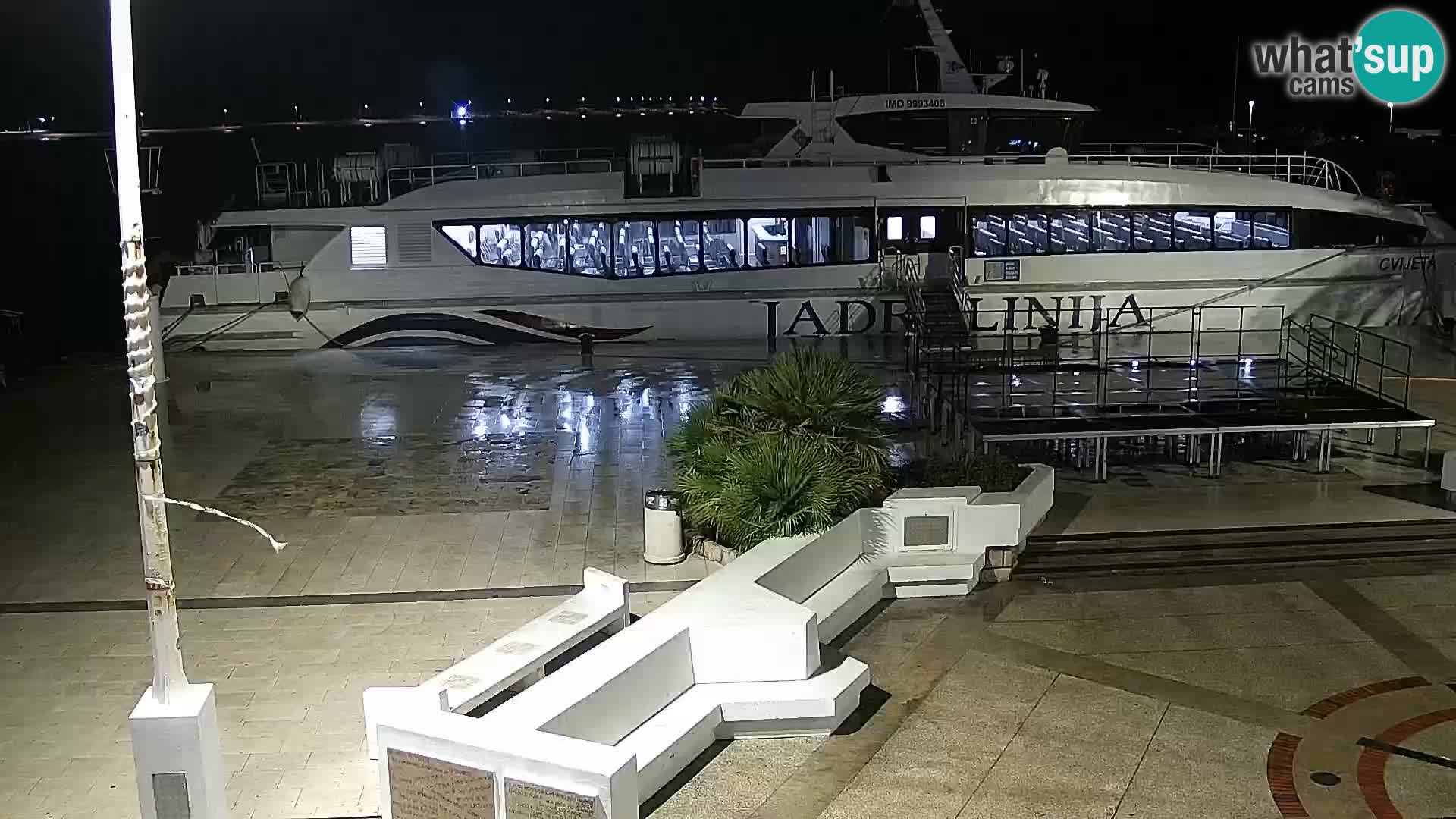 Webcam Novalja seaside promenade