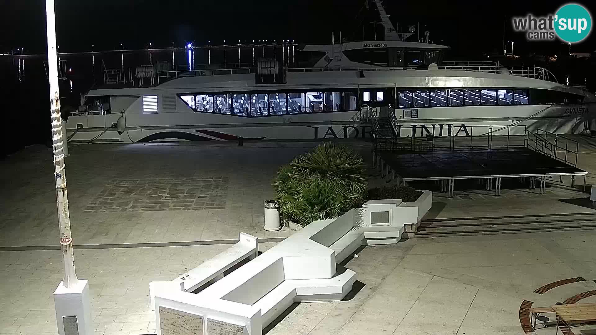 Webcam Novalja seaside promenade