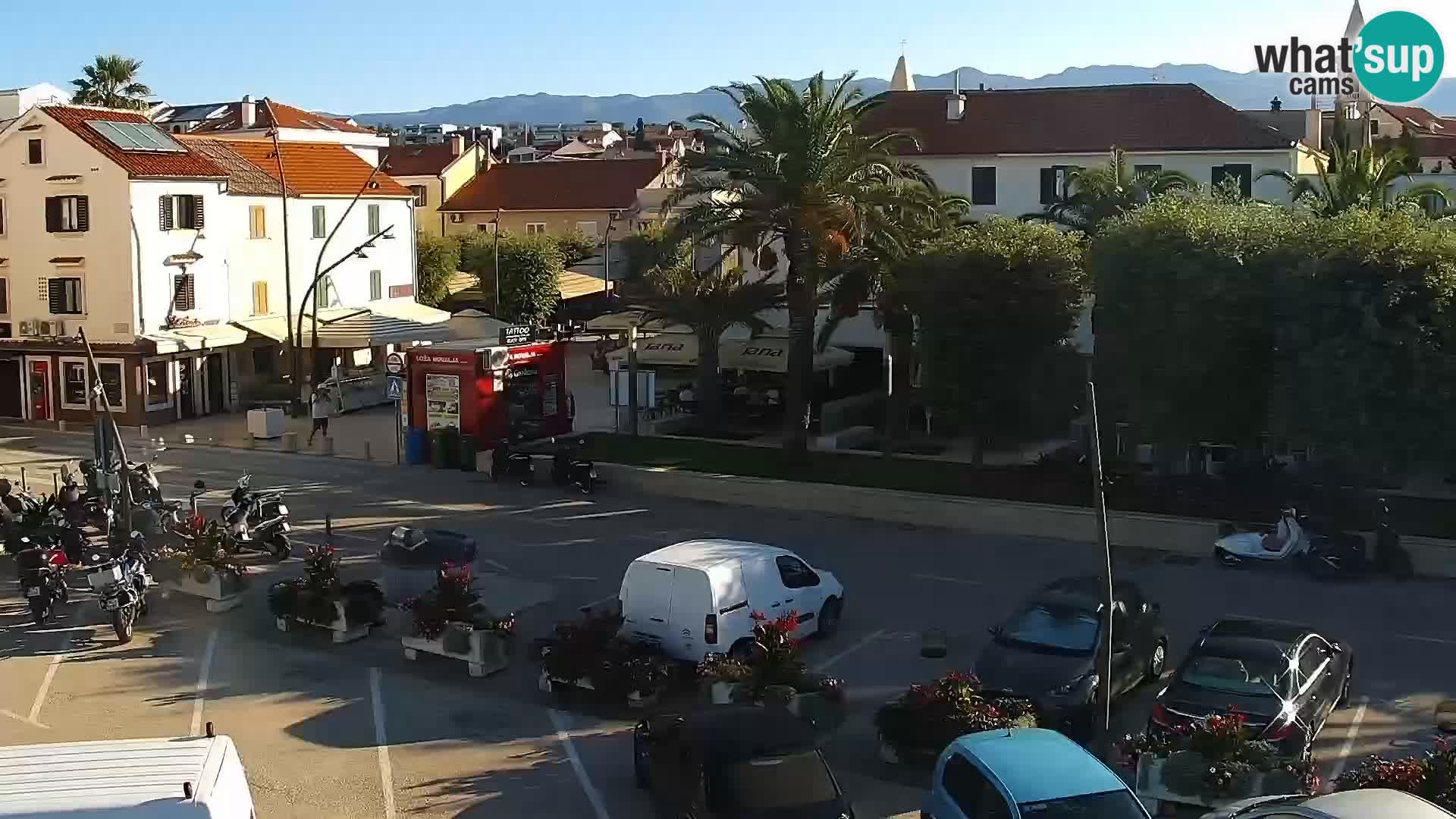 Web kamera Novalja promenada