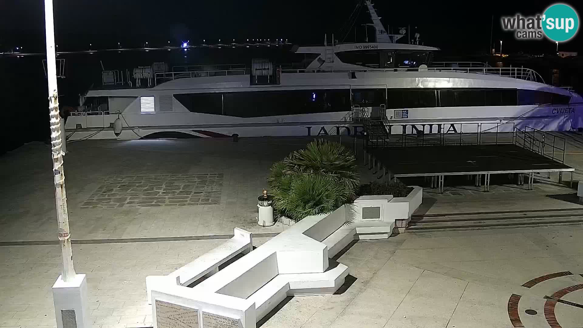 Webcam Novalja seaside promenade