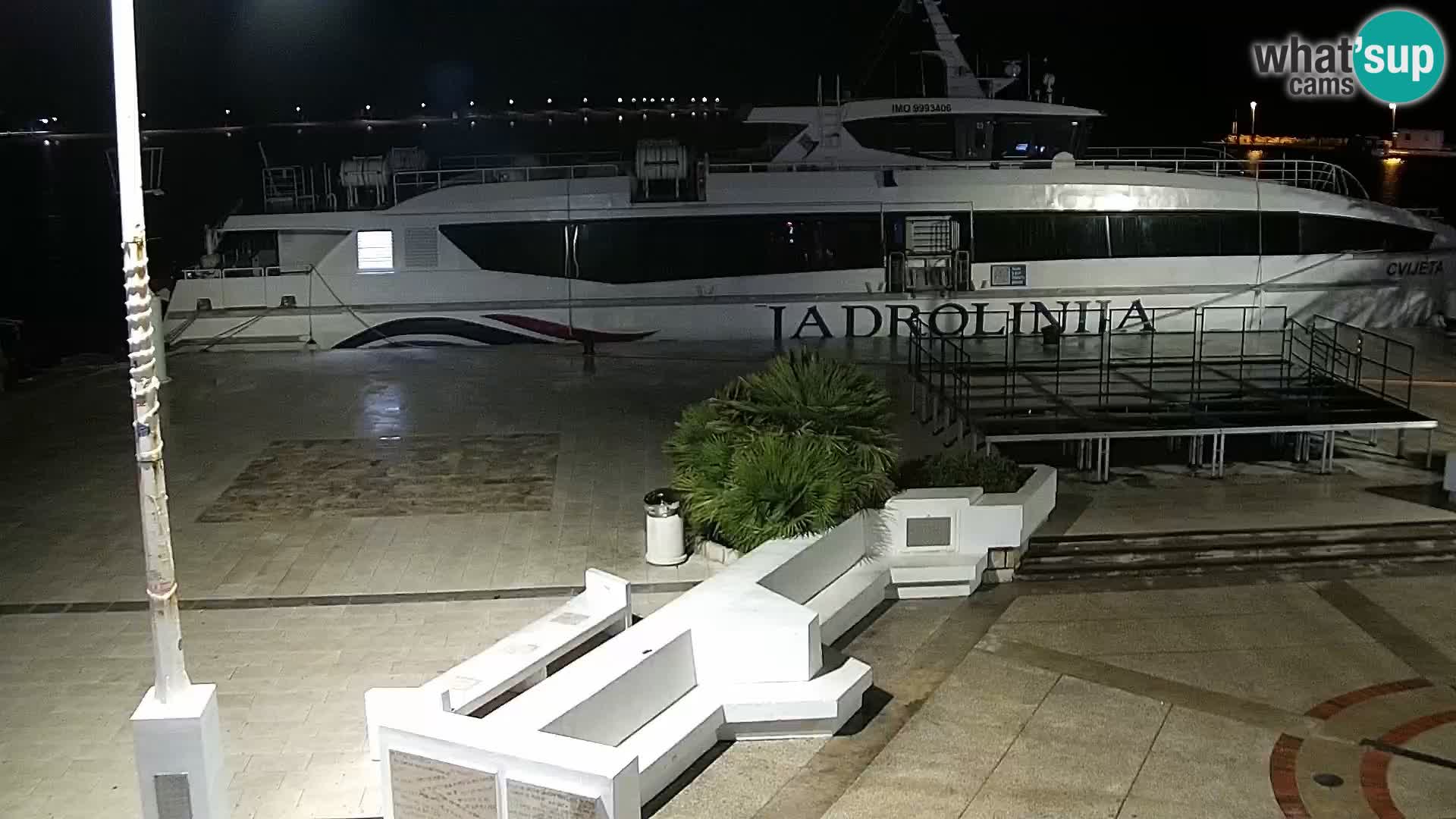 Web kamera Novalja promenada