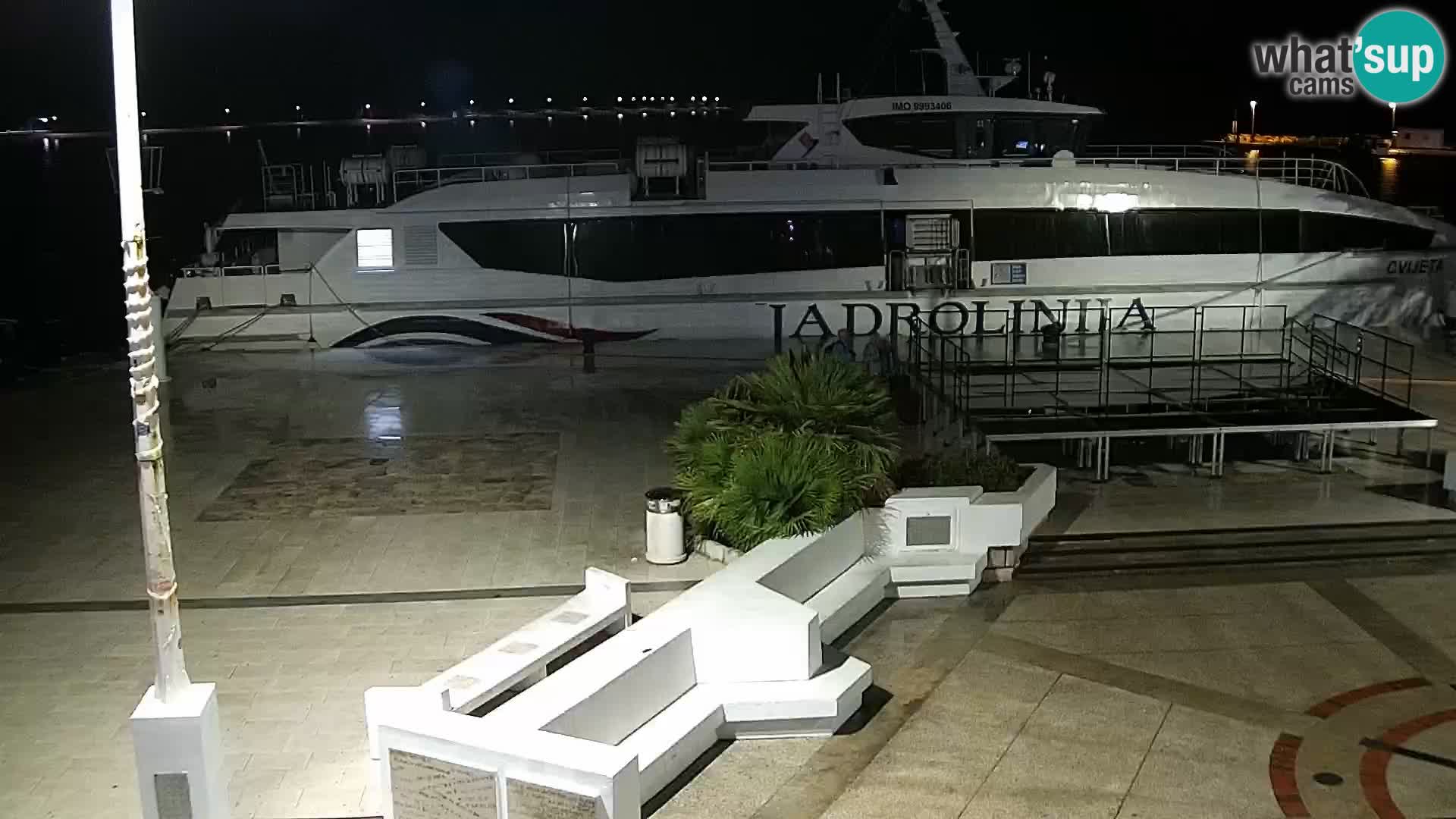 Webcam Novalja seaside promenade