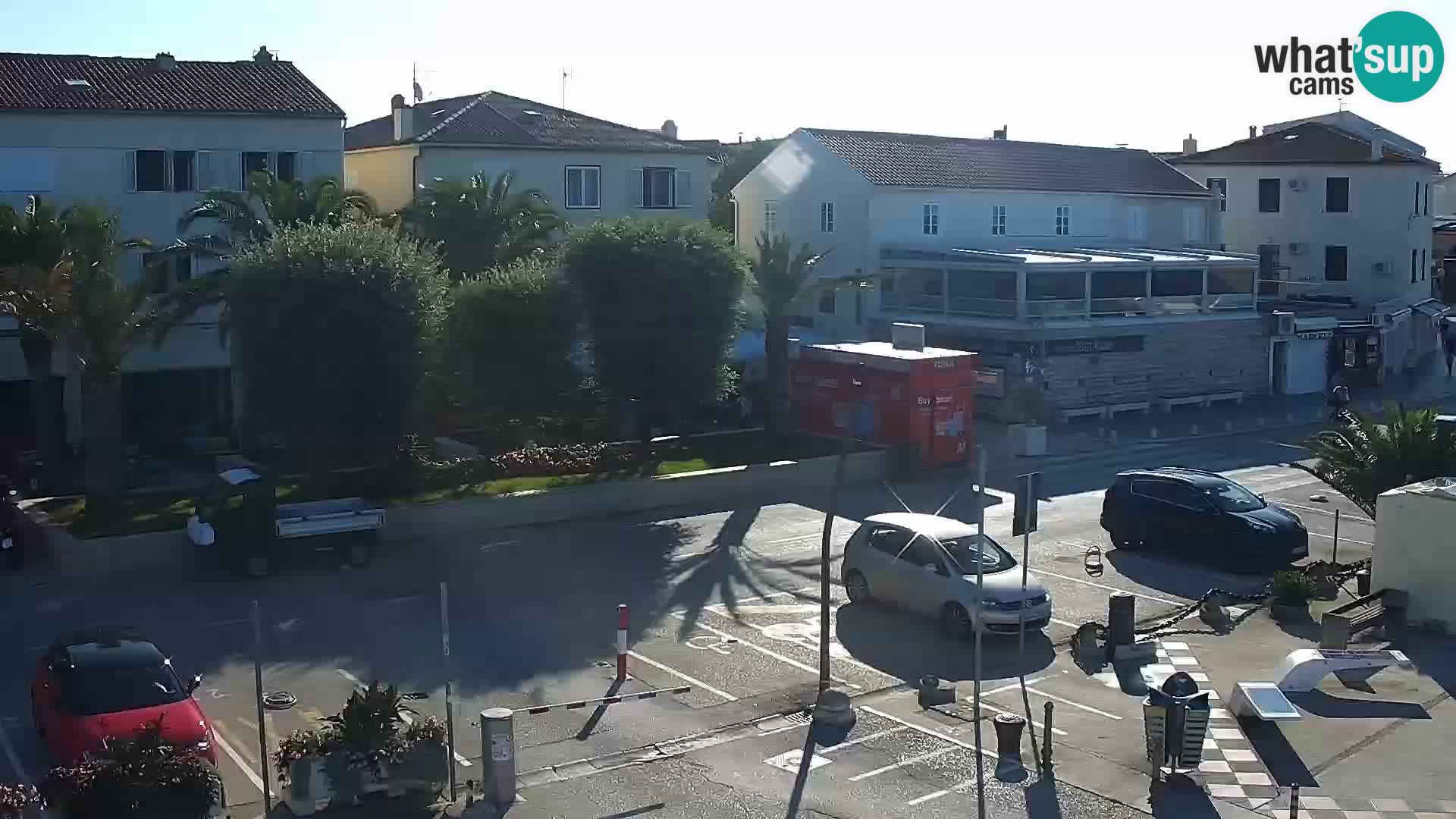 Web kamera Novalja promenada