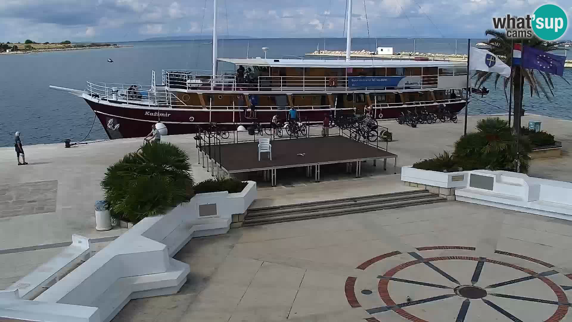Novalja spletna kamera promenada