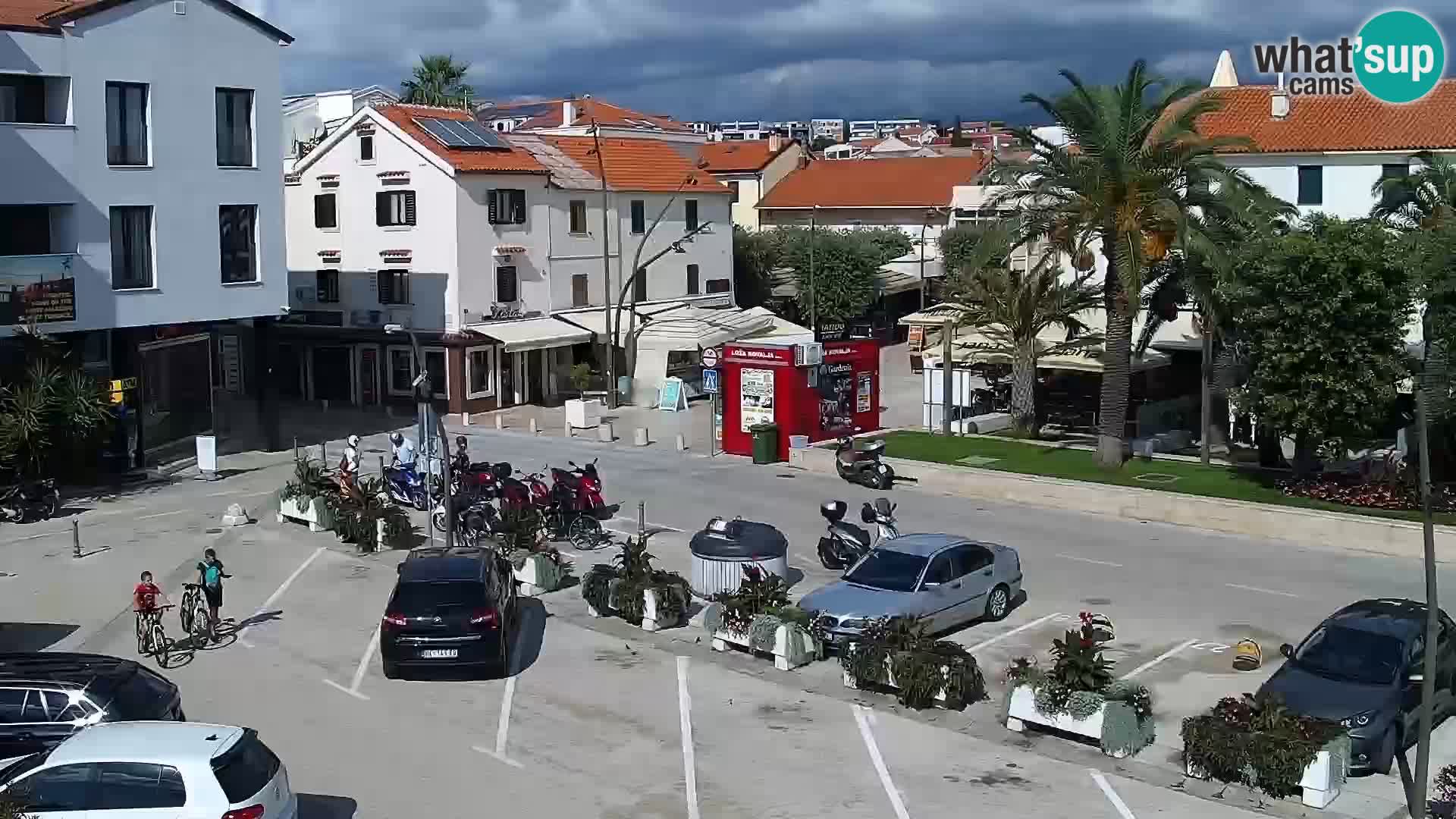 Web kamera Novalja promenada