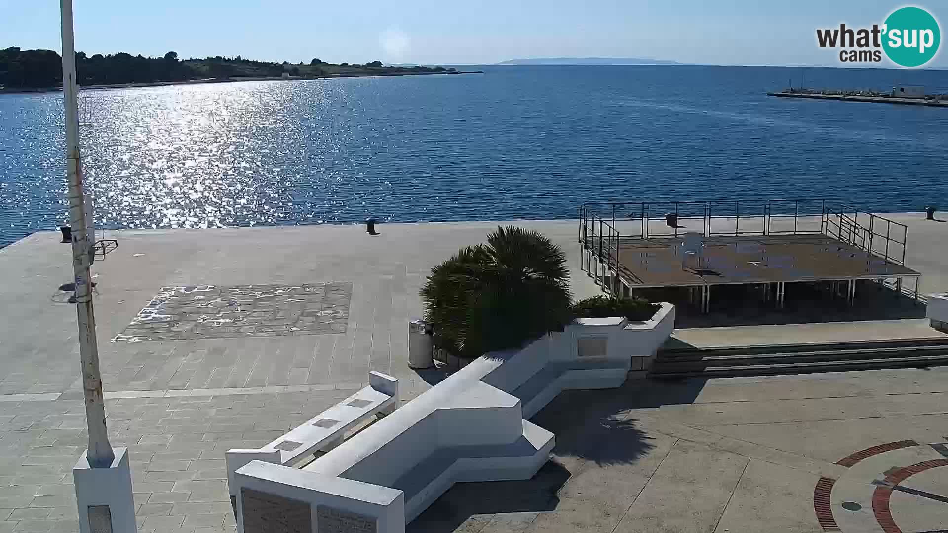 Webcam Novalja seaside promenade