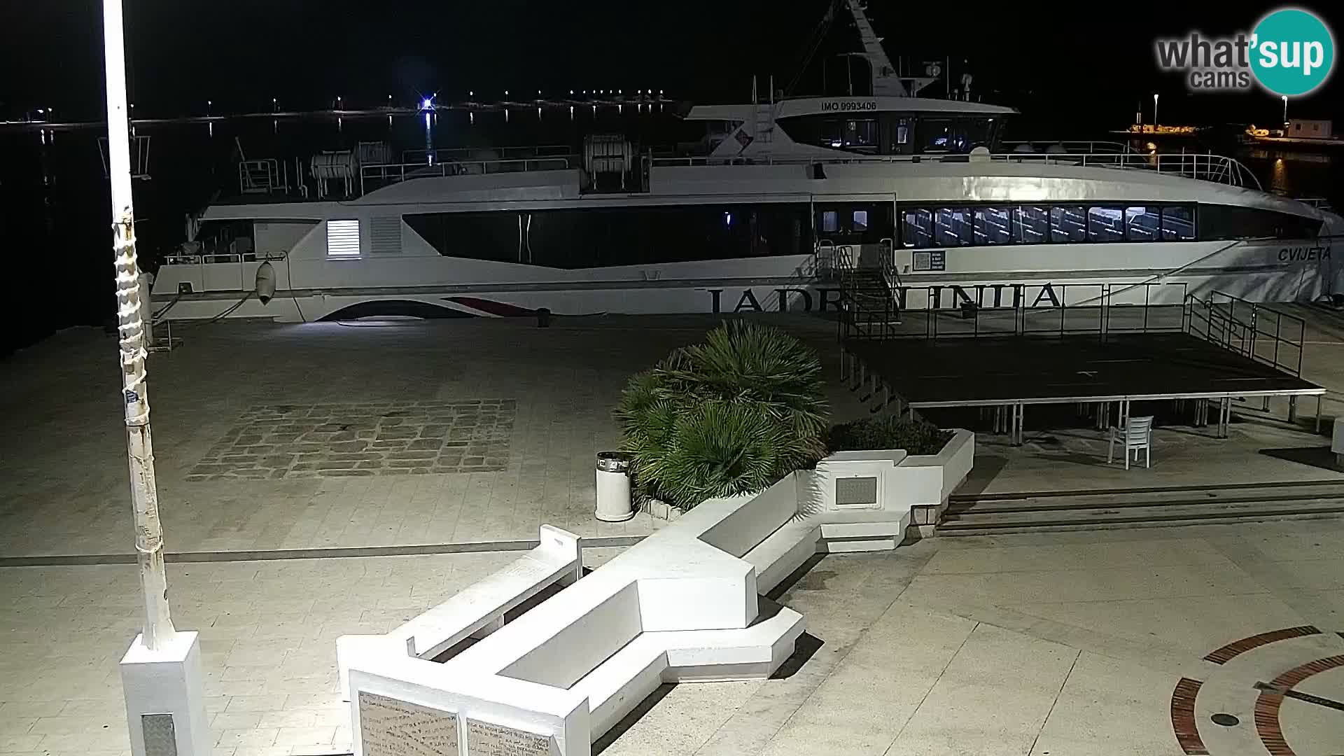 Web kamera Novalja promenada