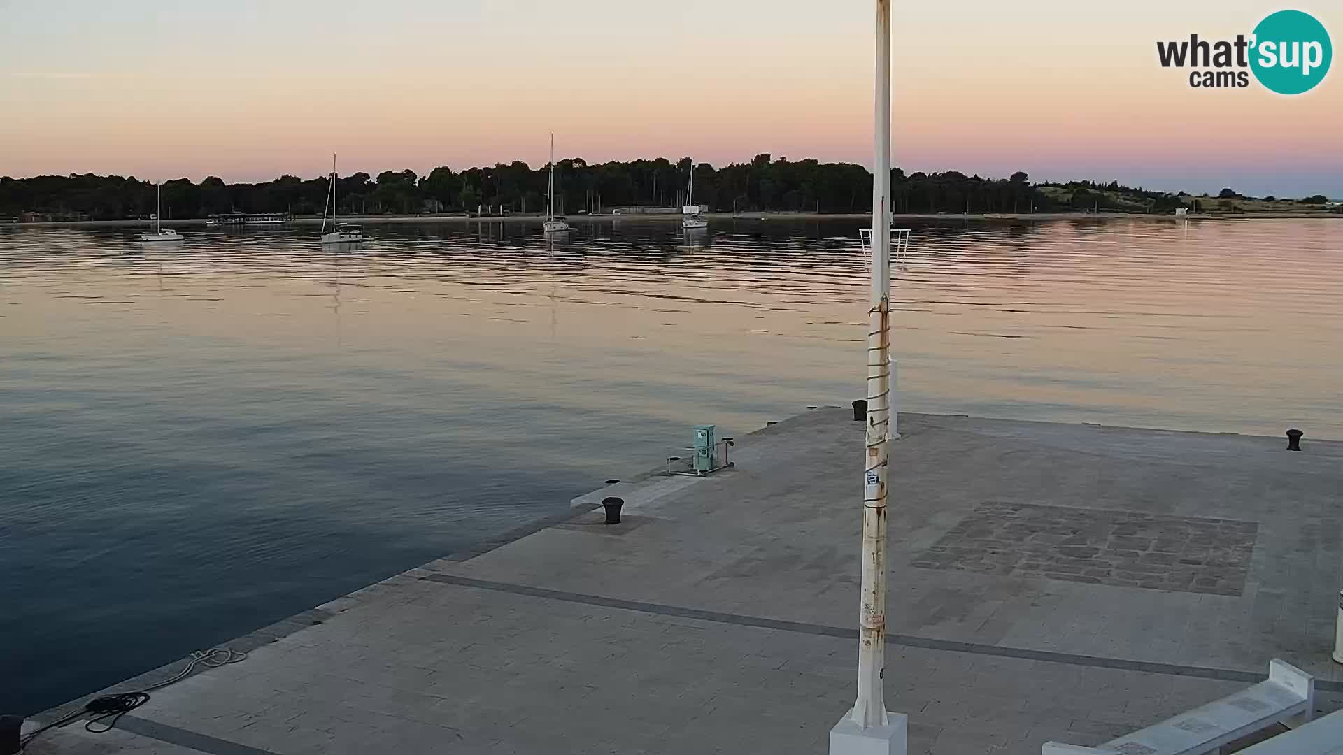 Webcam Novalja seaside promenade