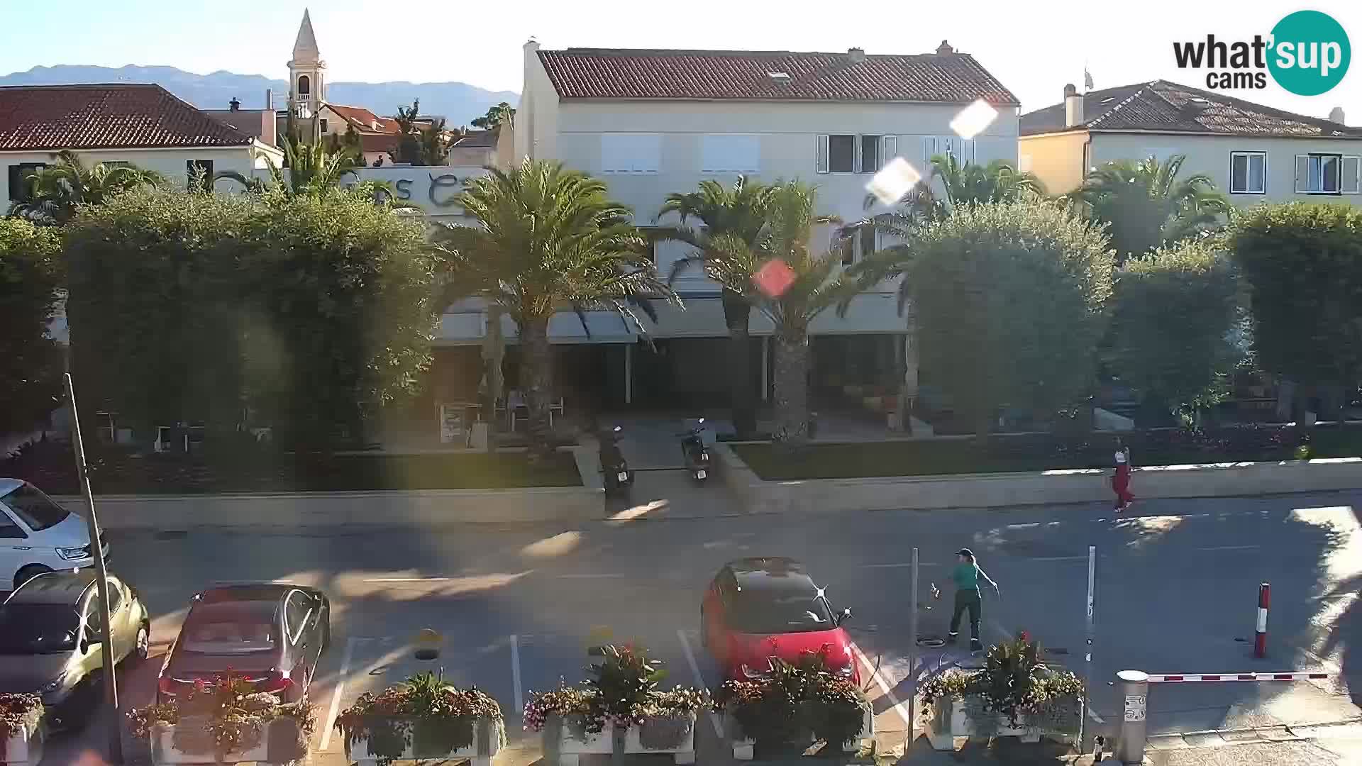 Novalja spletna kamera promenada