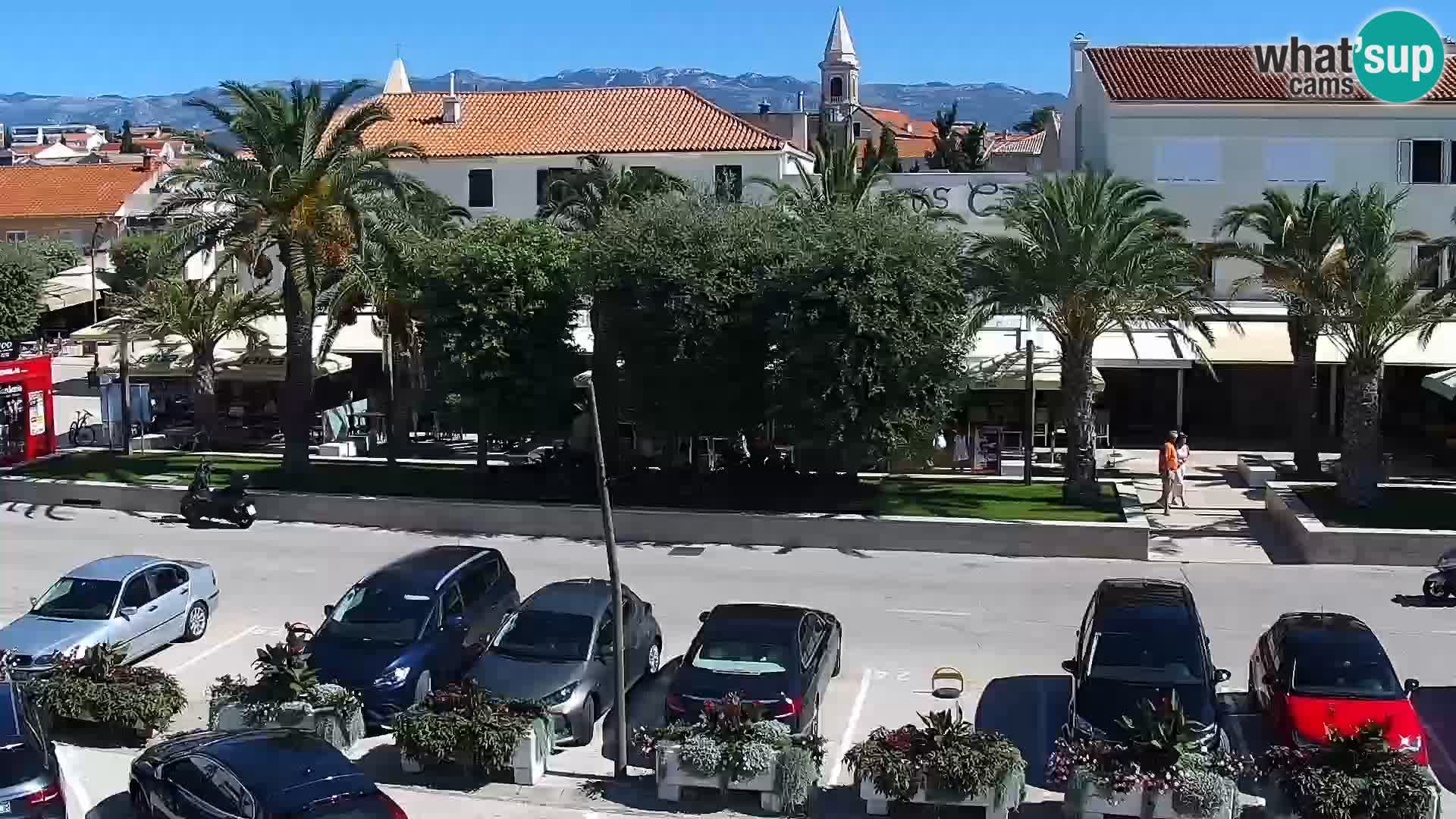 Web kamera Novalja promenada