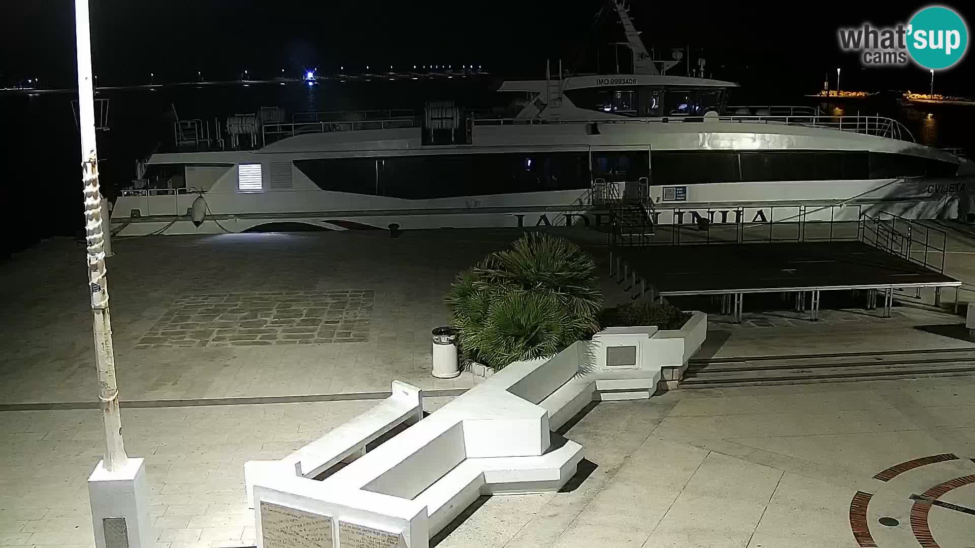 Webcam Novalja seaside promenade
