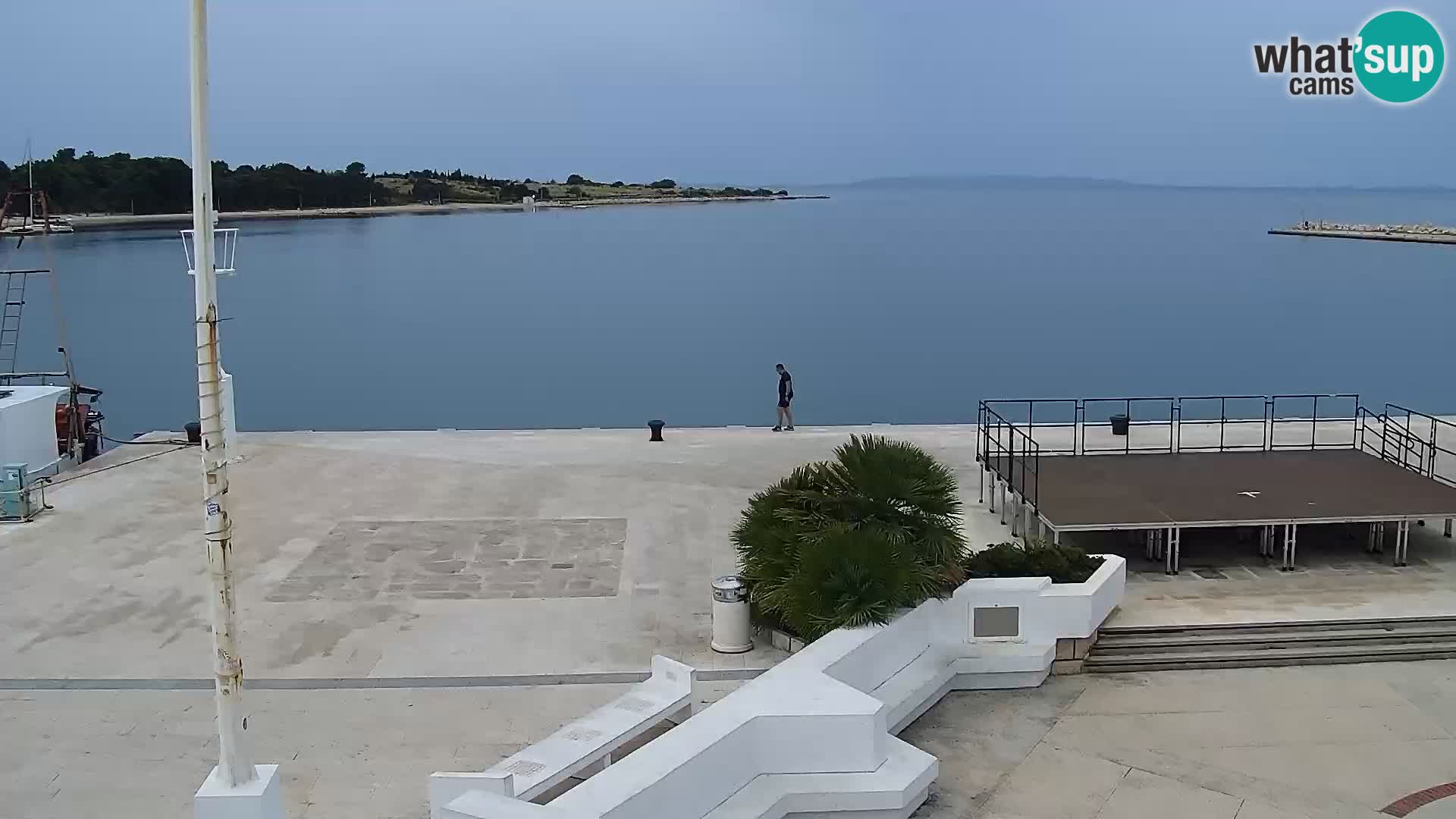 Novalja spletna kamera promenada