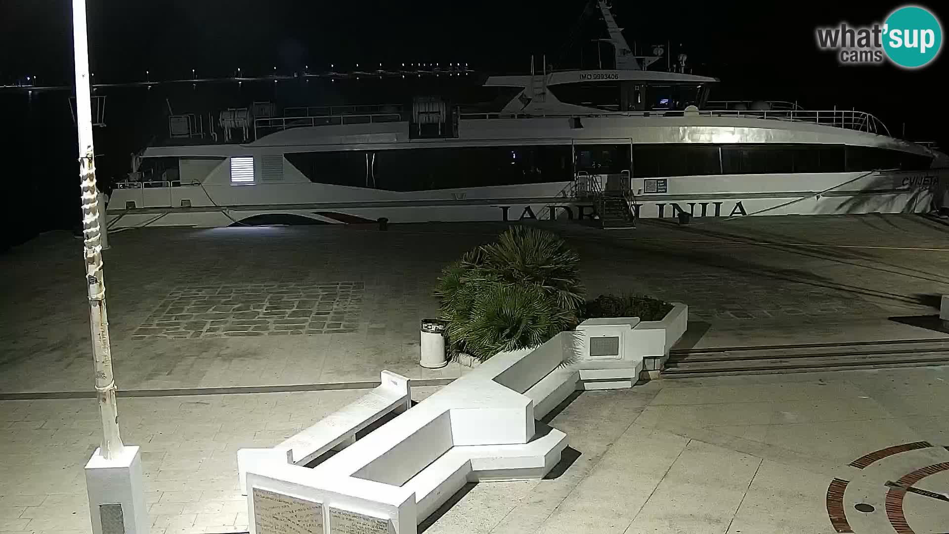 Webcam Novalja seaside promenade