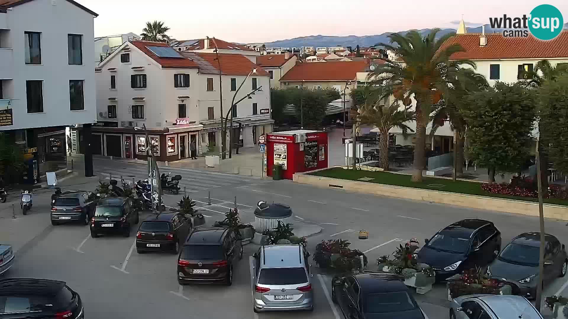 Web kamera Novalja promenada