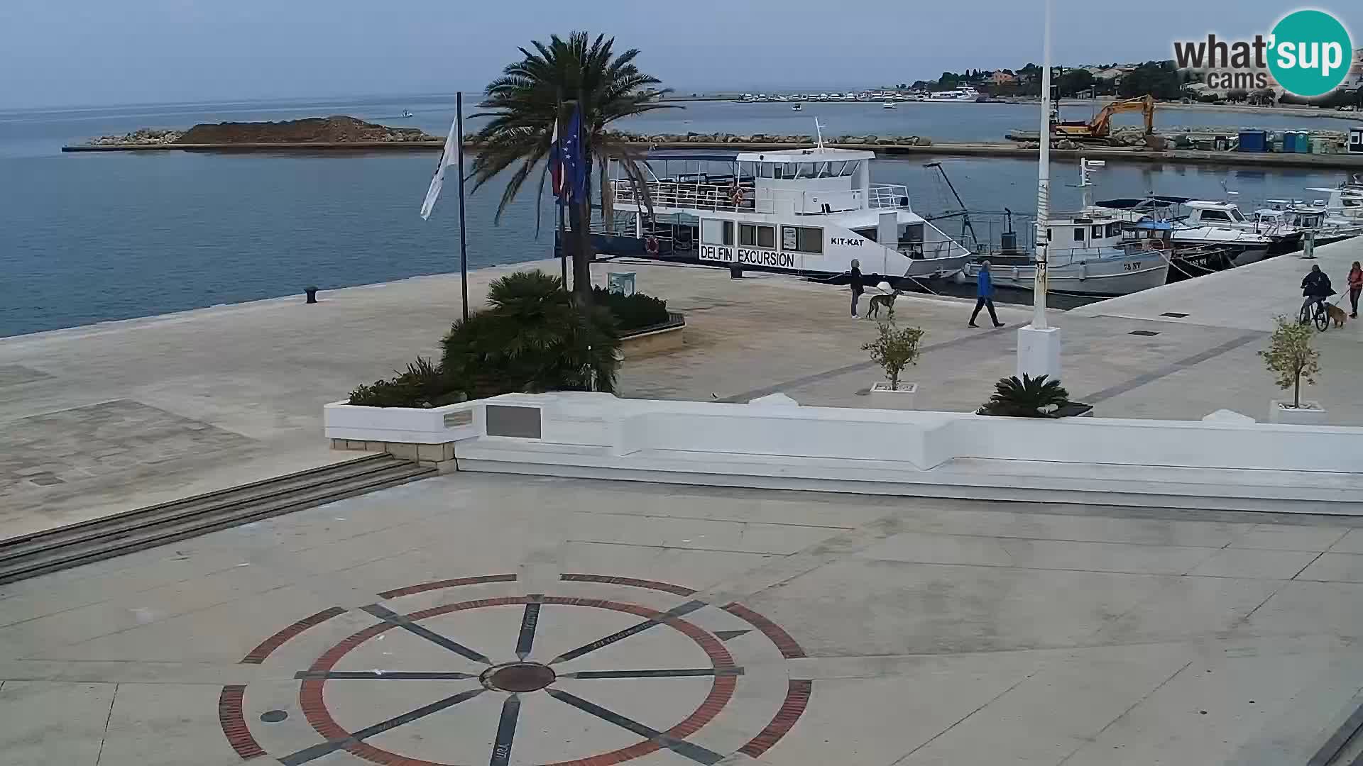 Web kamera Novalja promenada