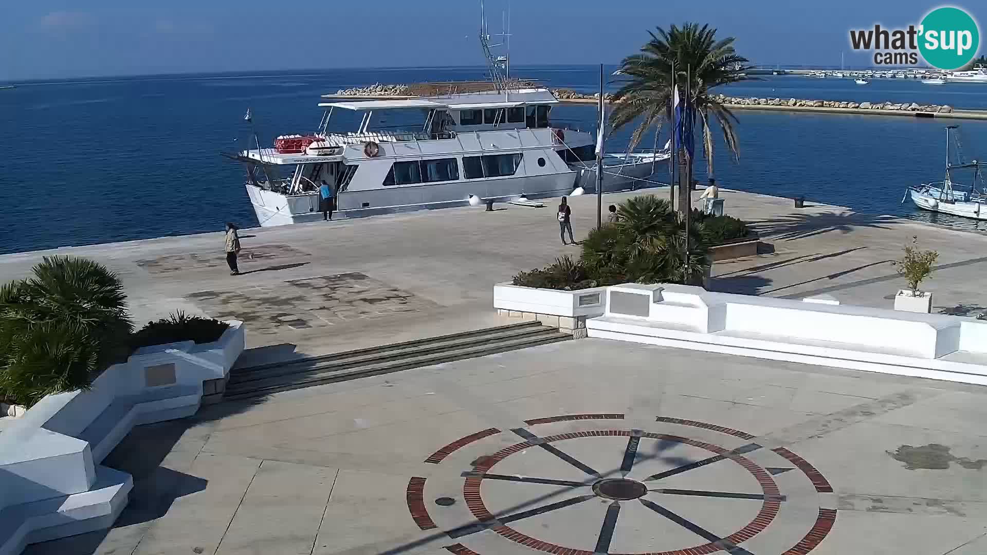 Novalja spletna kamera promenada