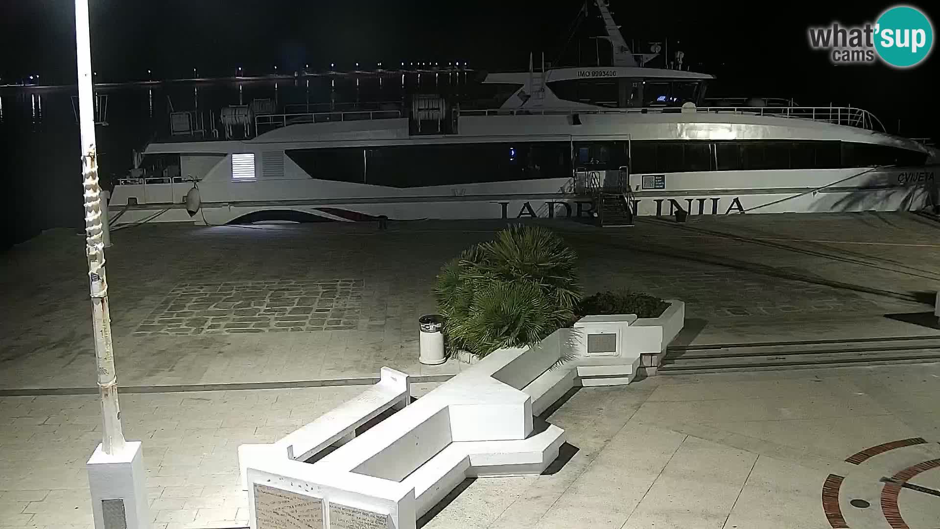 Novalja spletna kamera promenada