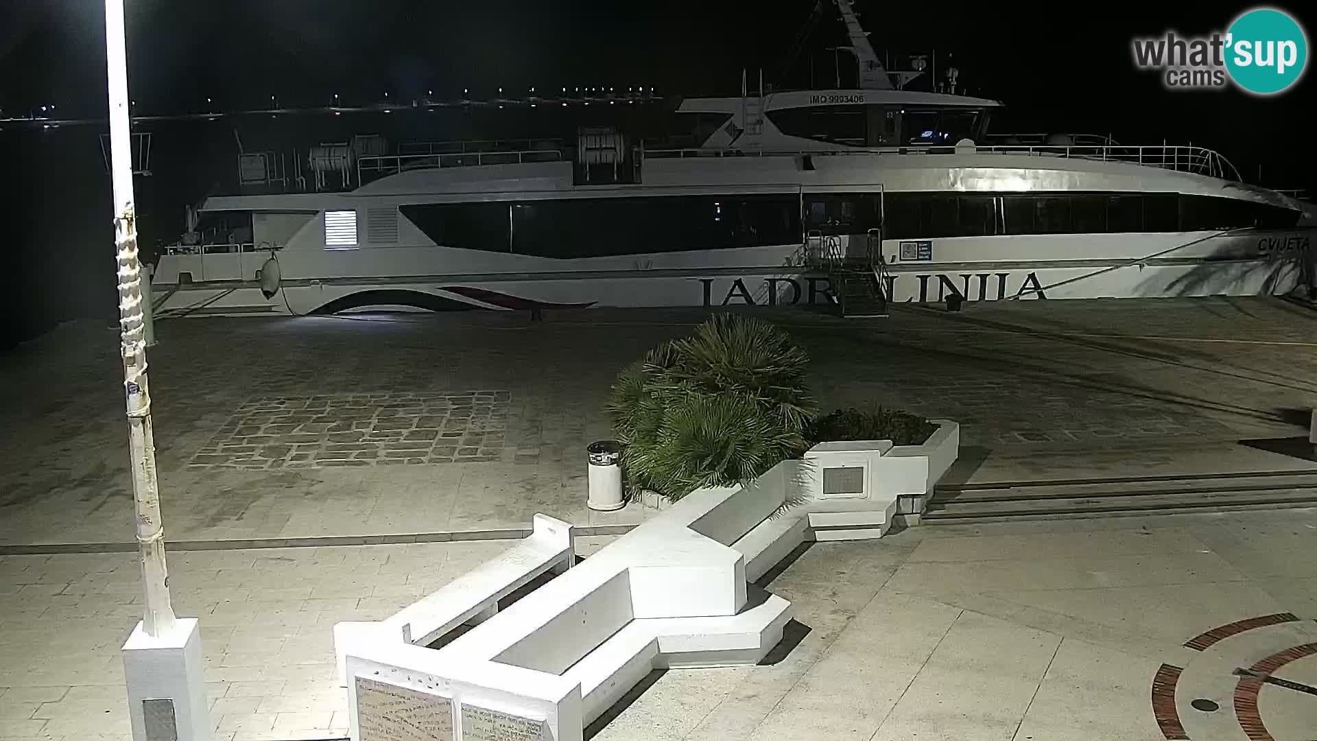 Webcam Novalja seaside promenade