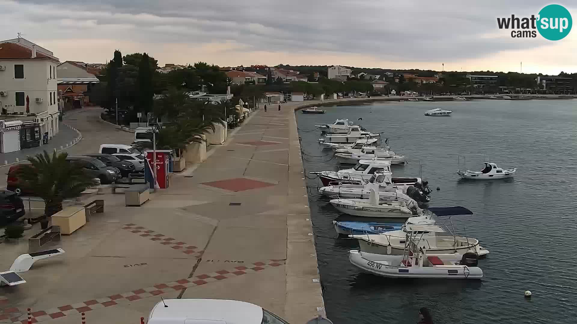 Web kamera Novalja promenada
