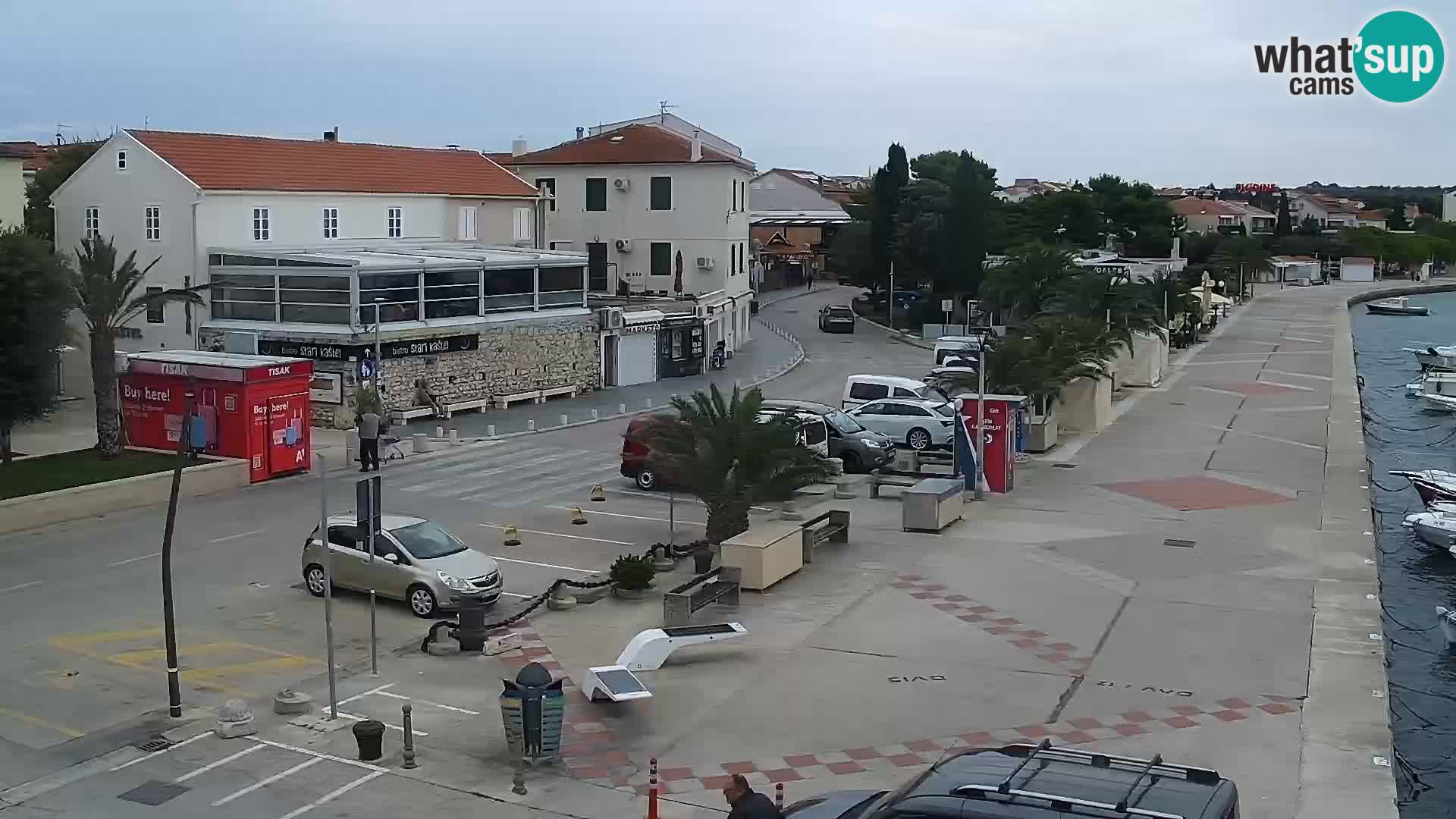 Web kamera Novalja promenada