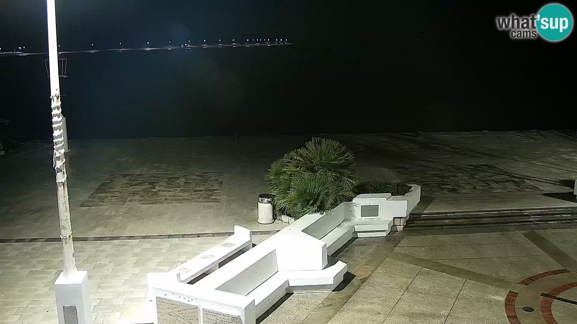 Livecam Promenade a Novalja