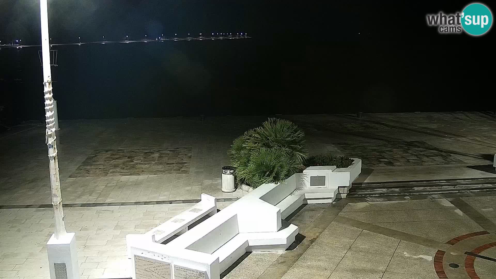Livecam Promenade a Novalja