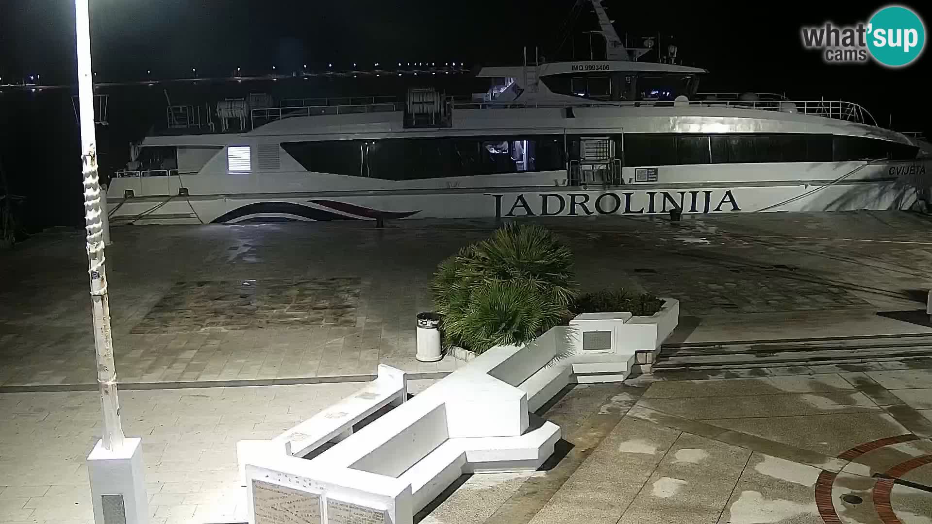 Novalja spletna kamera promenada