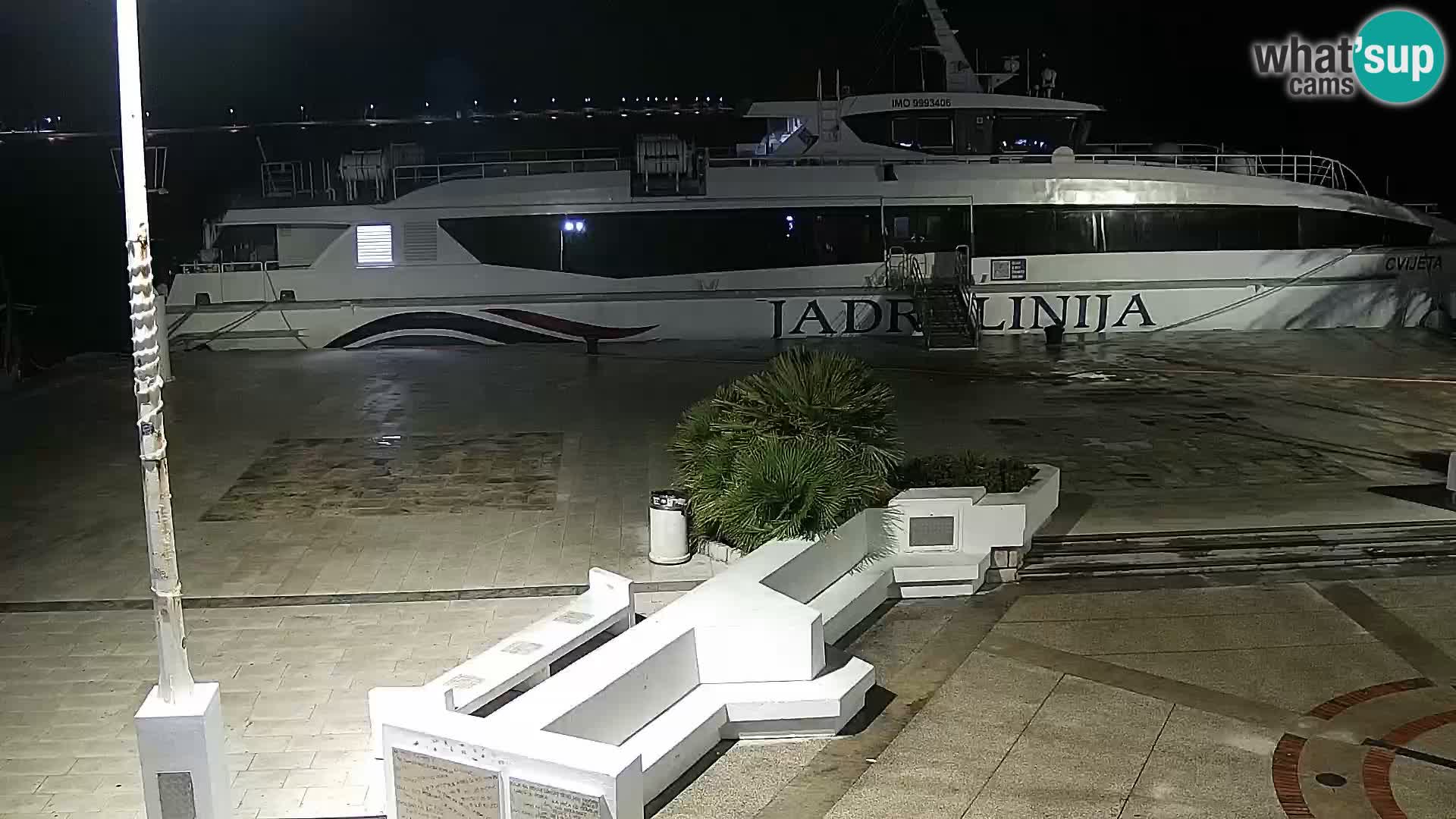 Novalja spletna kamera promenada