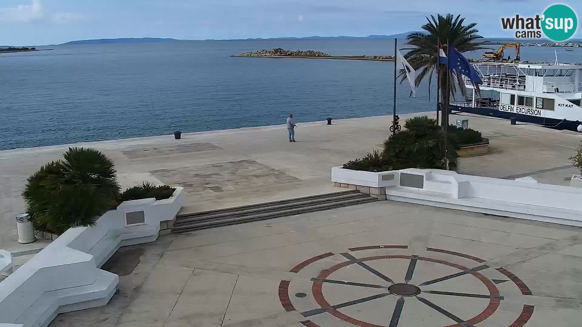 Web kamera Novalja promenada
