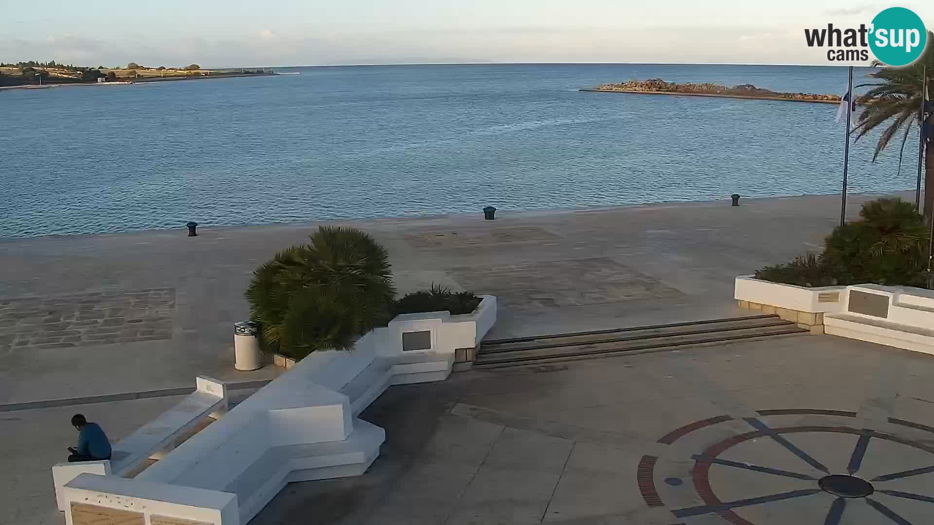 Webcam Novalja seaside promenade