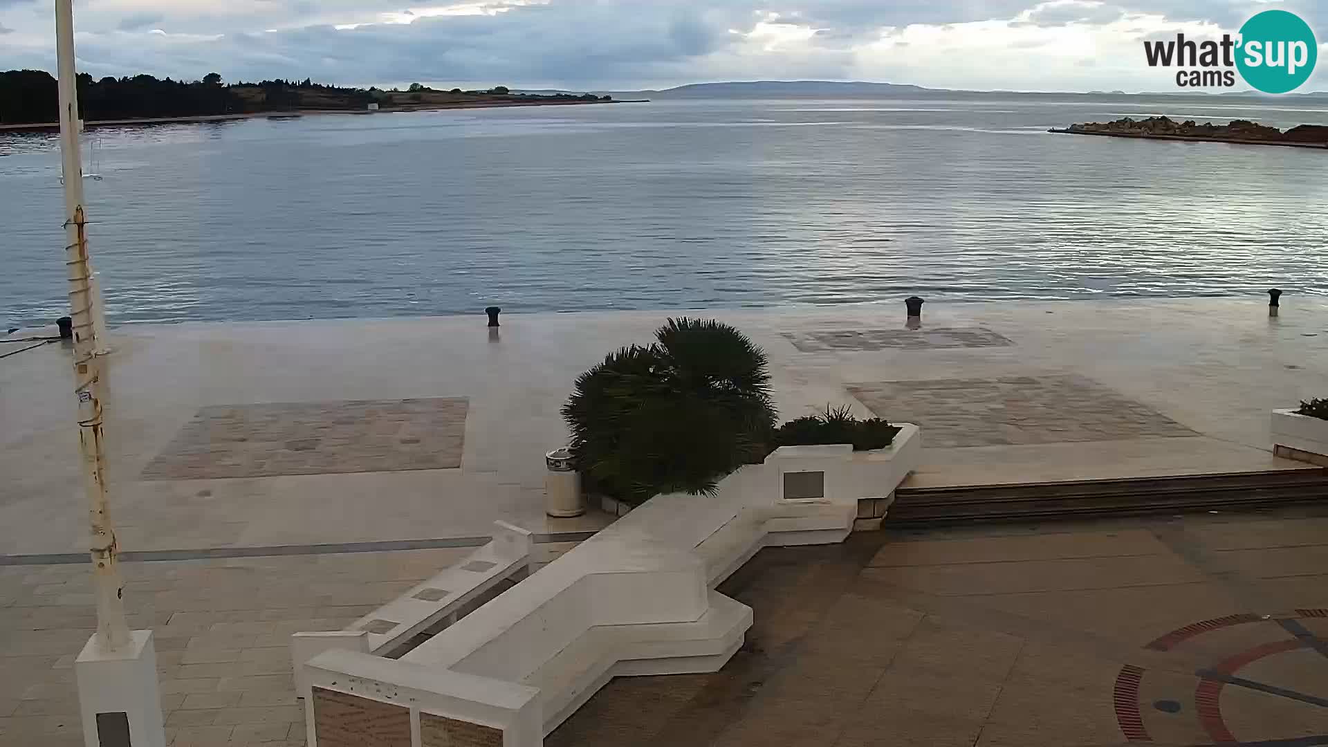 Webcam Novalja seaside promenade