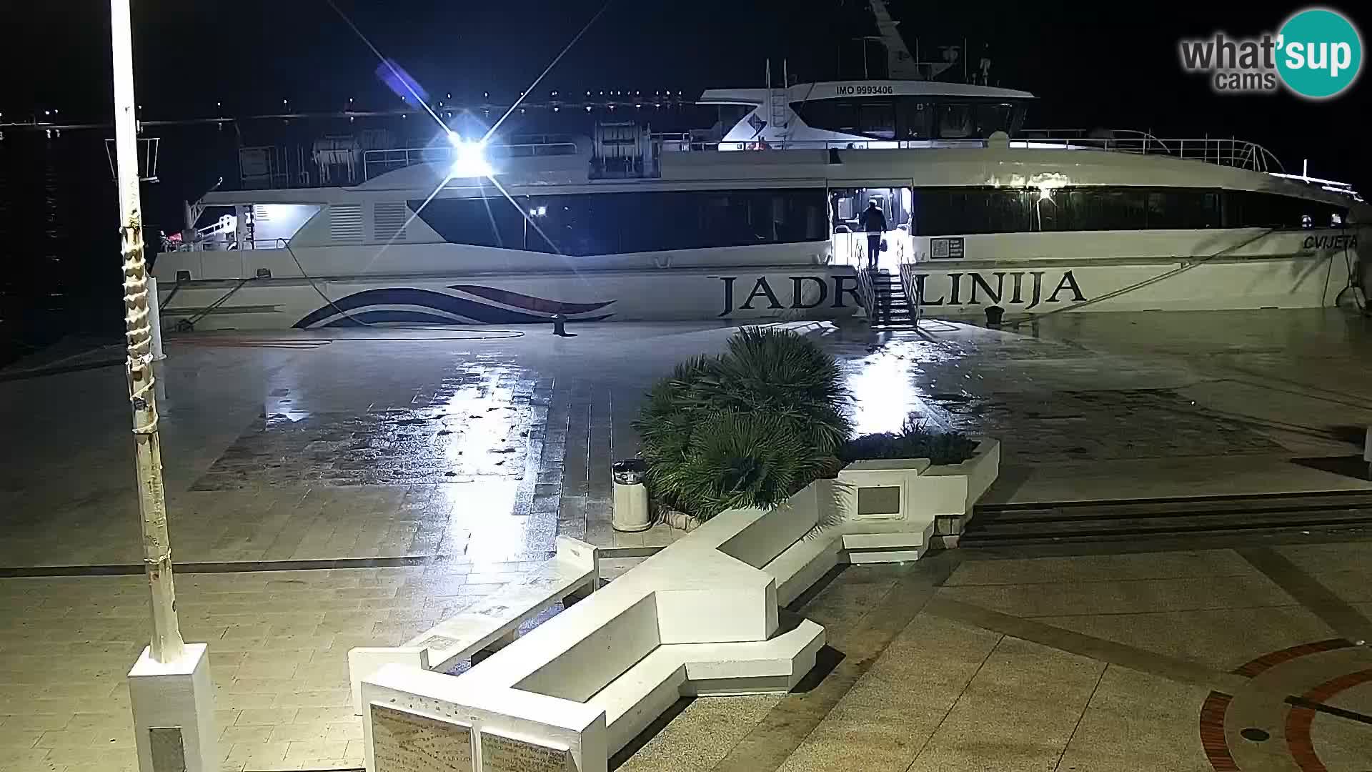 Novalja spletna kamera promenada