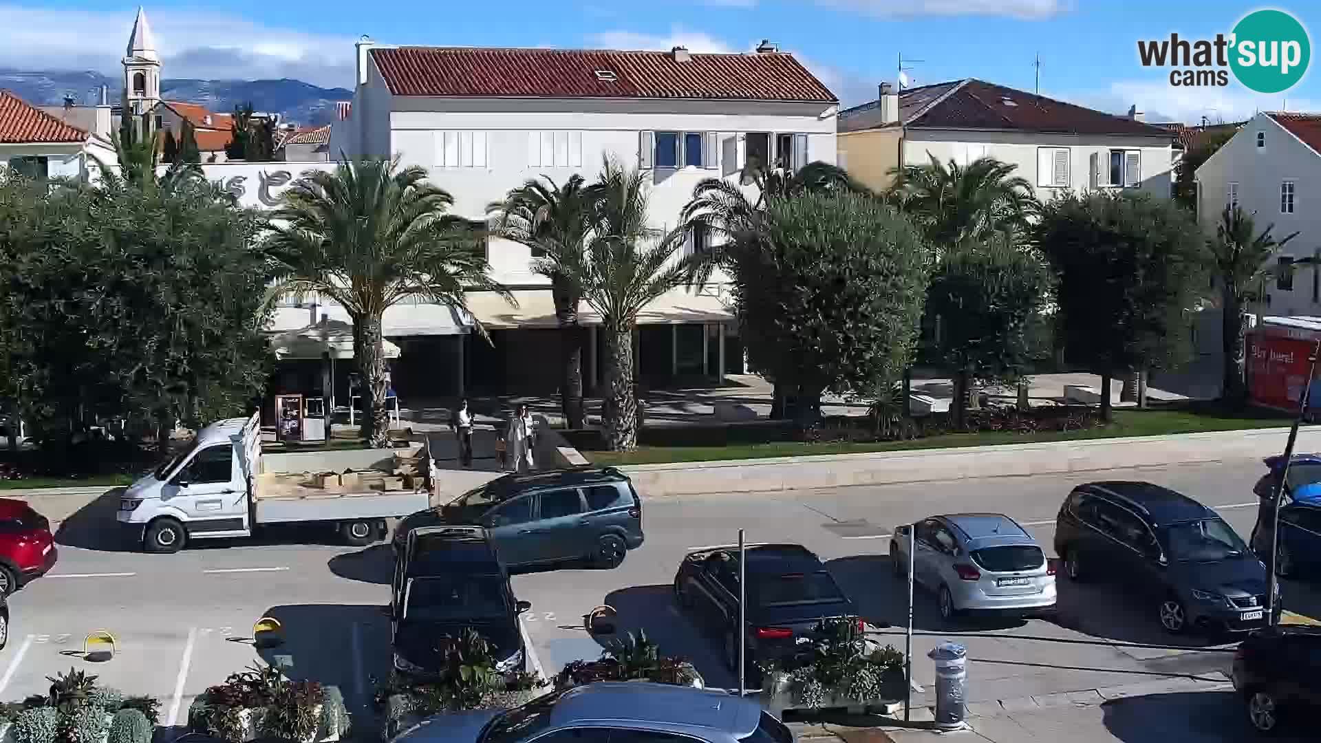 Novalja spletna kamera promenada