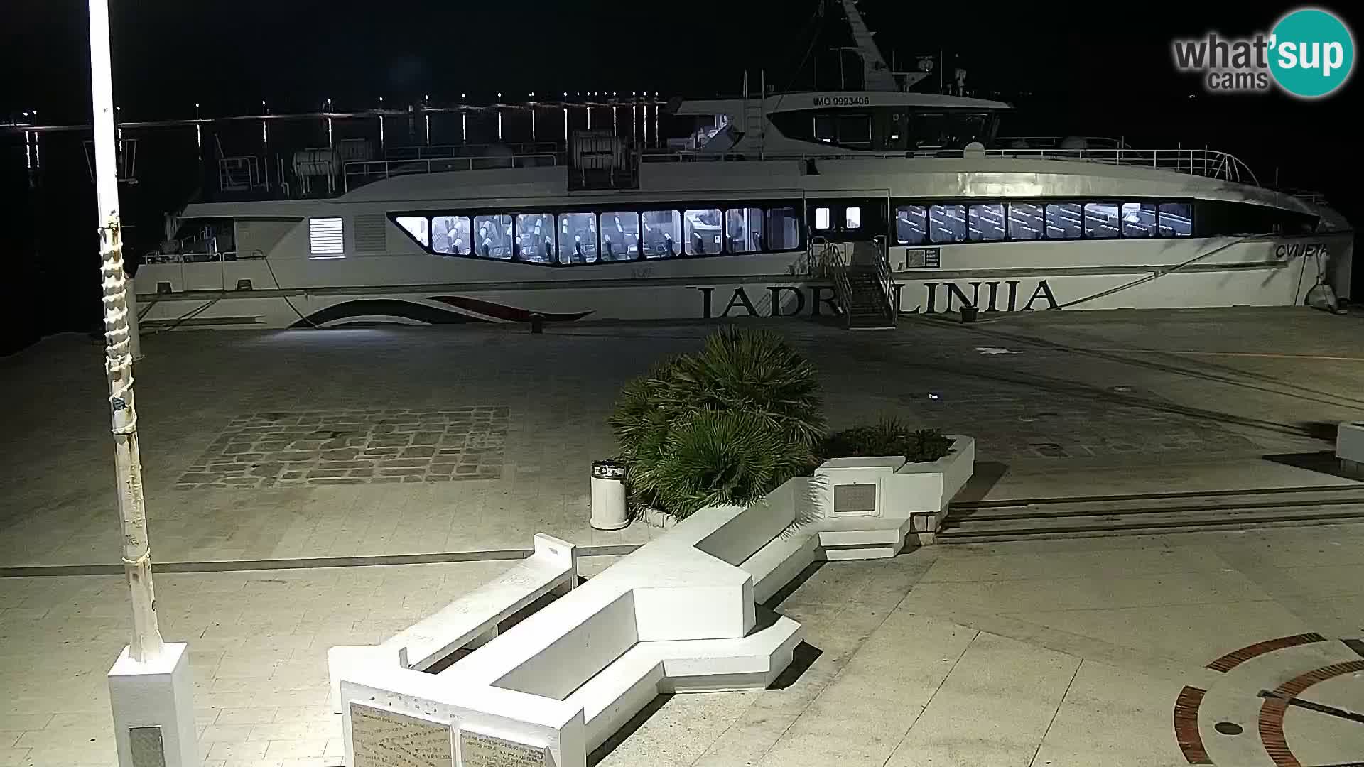 Novalja spletna kamera promenada