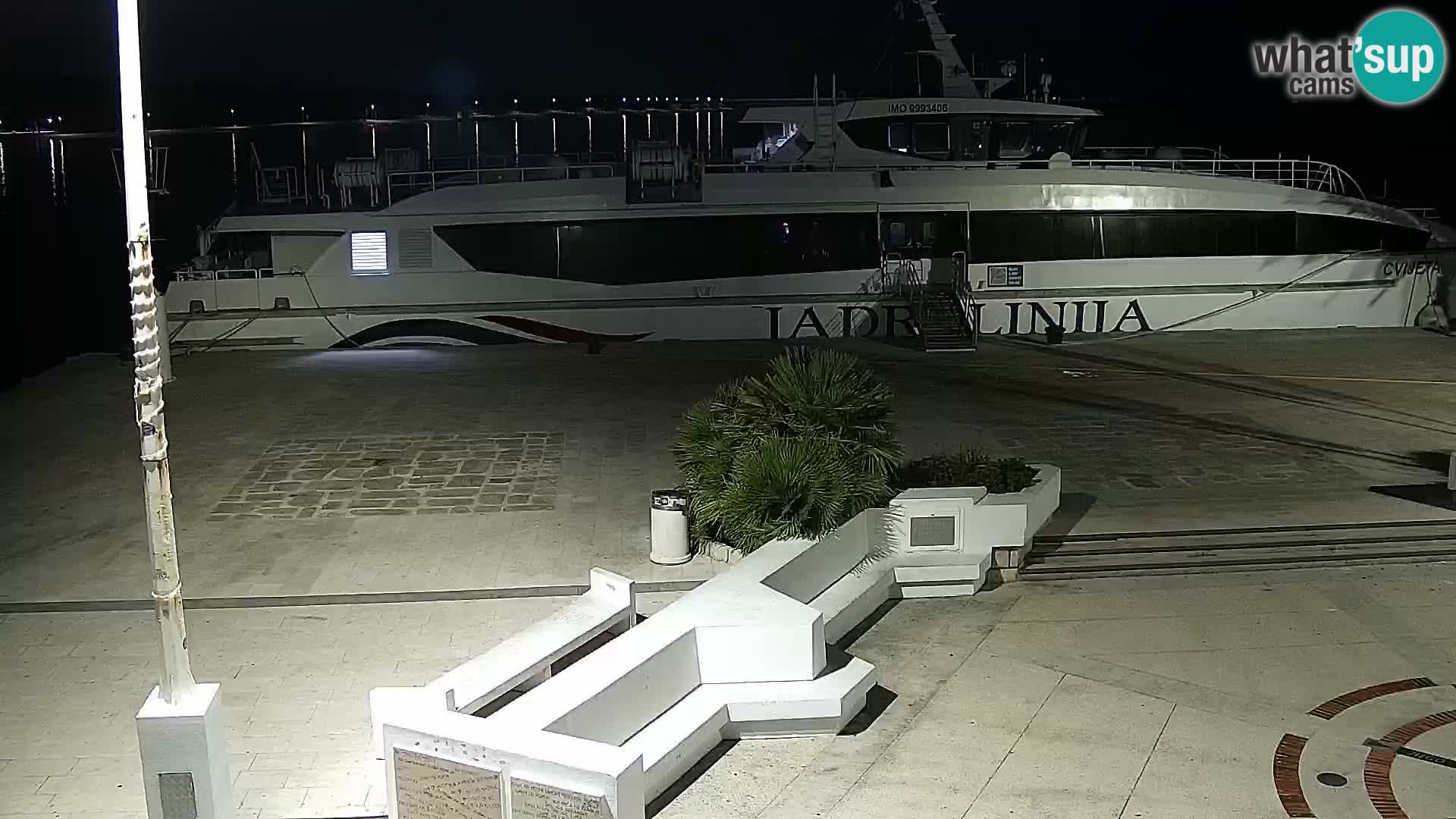 Novalja spletna kamera promenada