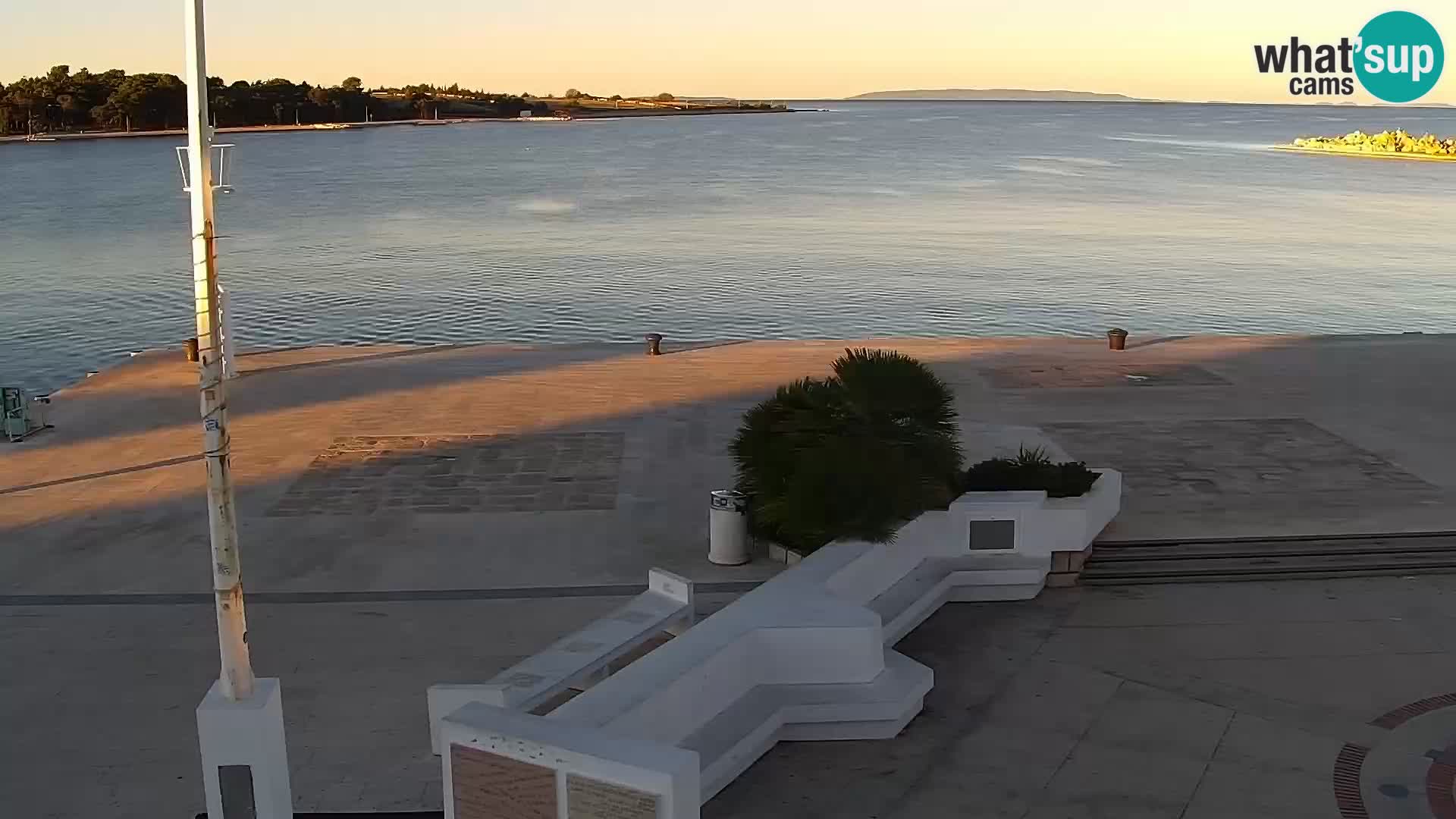 Livecam Promenade a Novalja