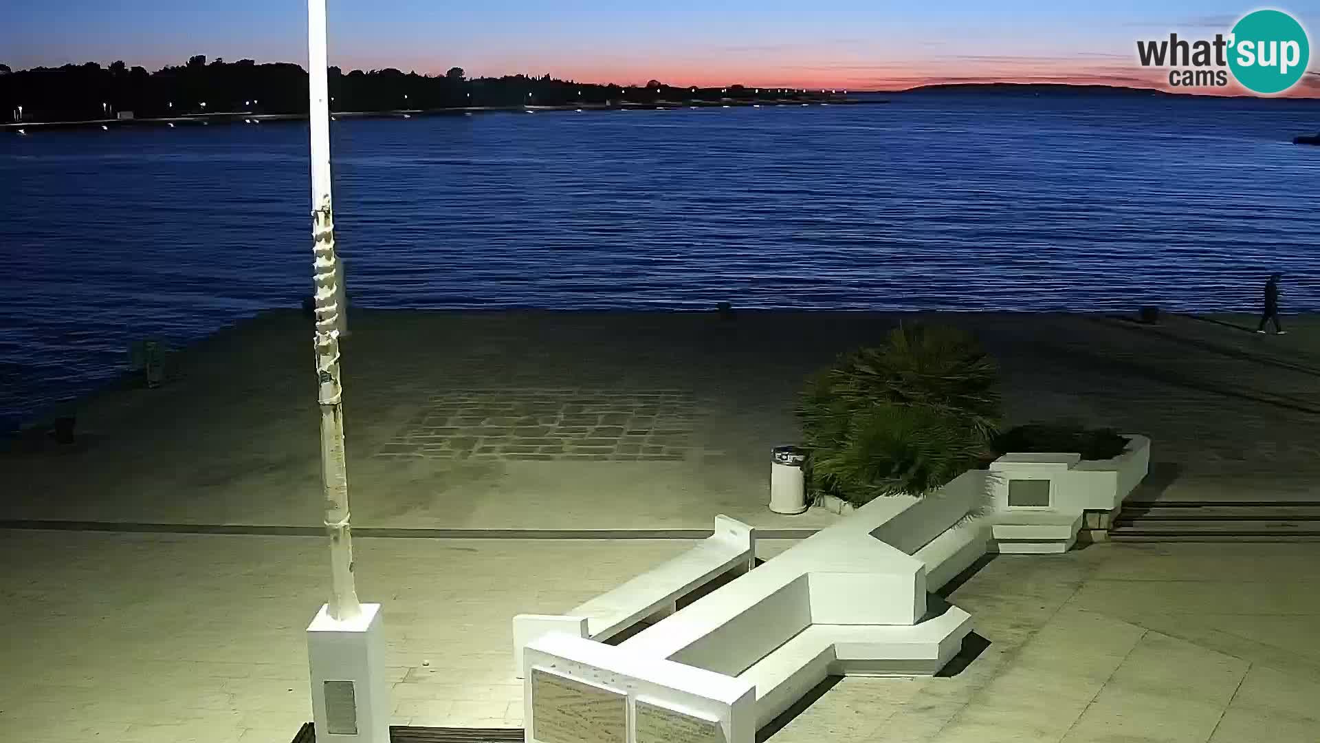 Web kamera Novalja promenada