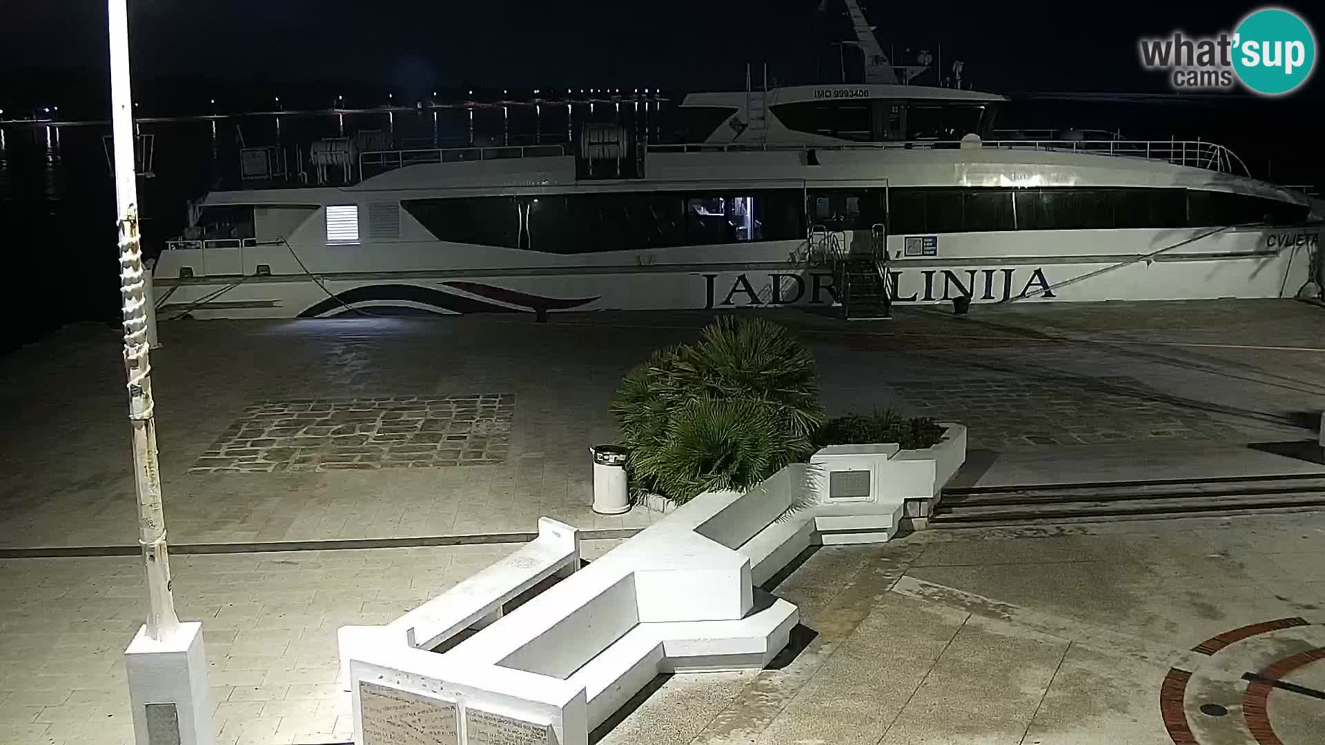 Web kamera Novalja promenada