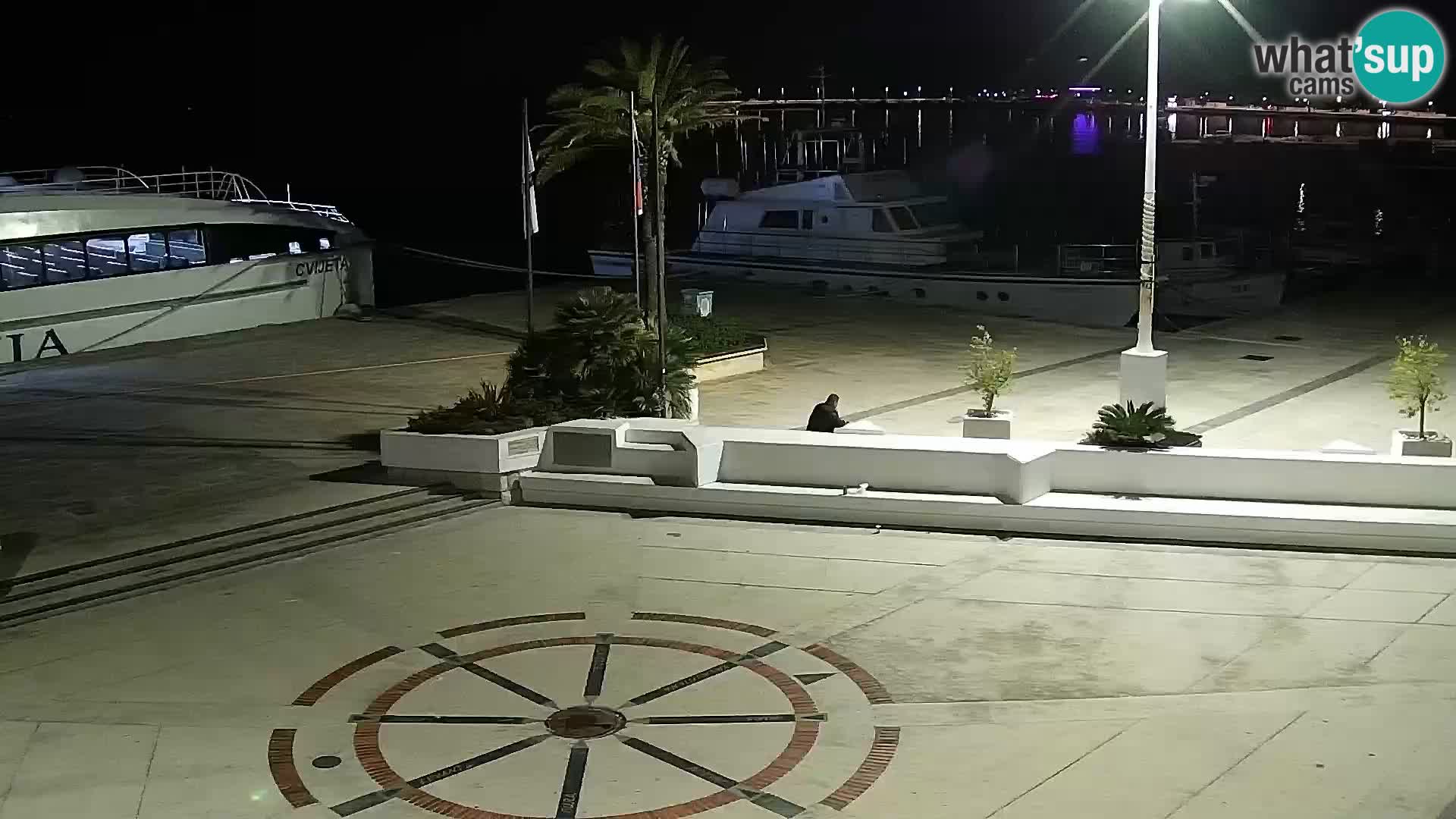 Novalja spletna kamera promenada