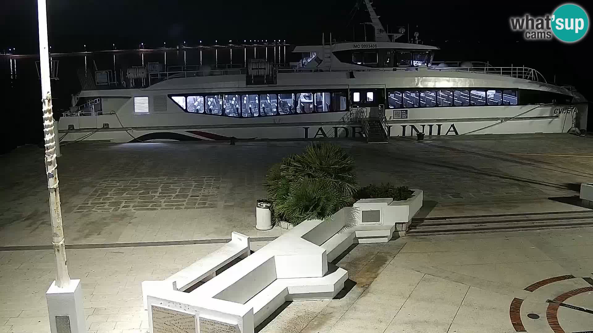 Novalja spletna kamera promenada