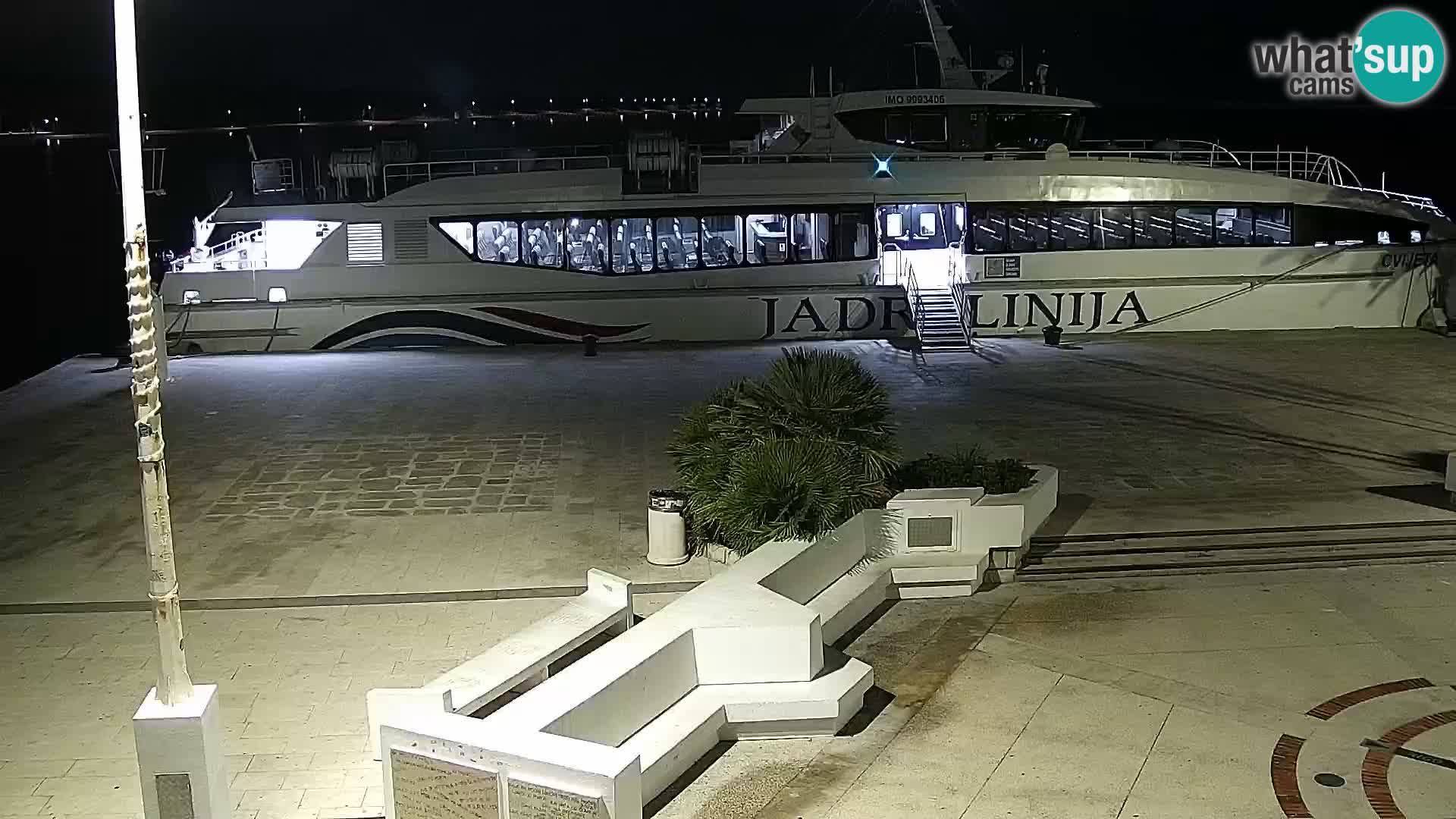 Novalja spletna kamera promenada