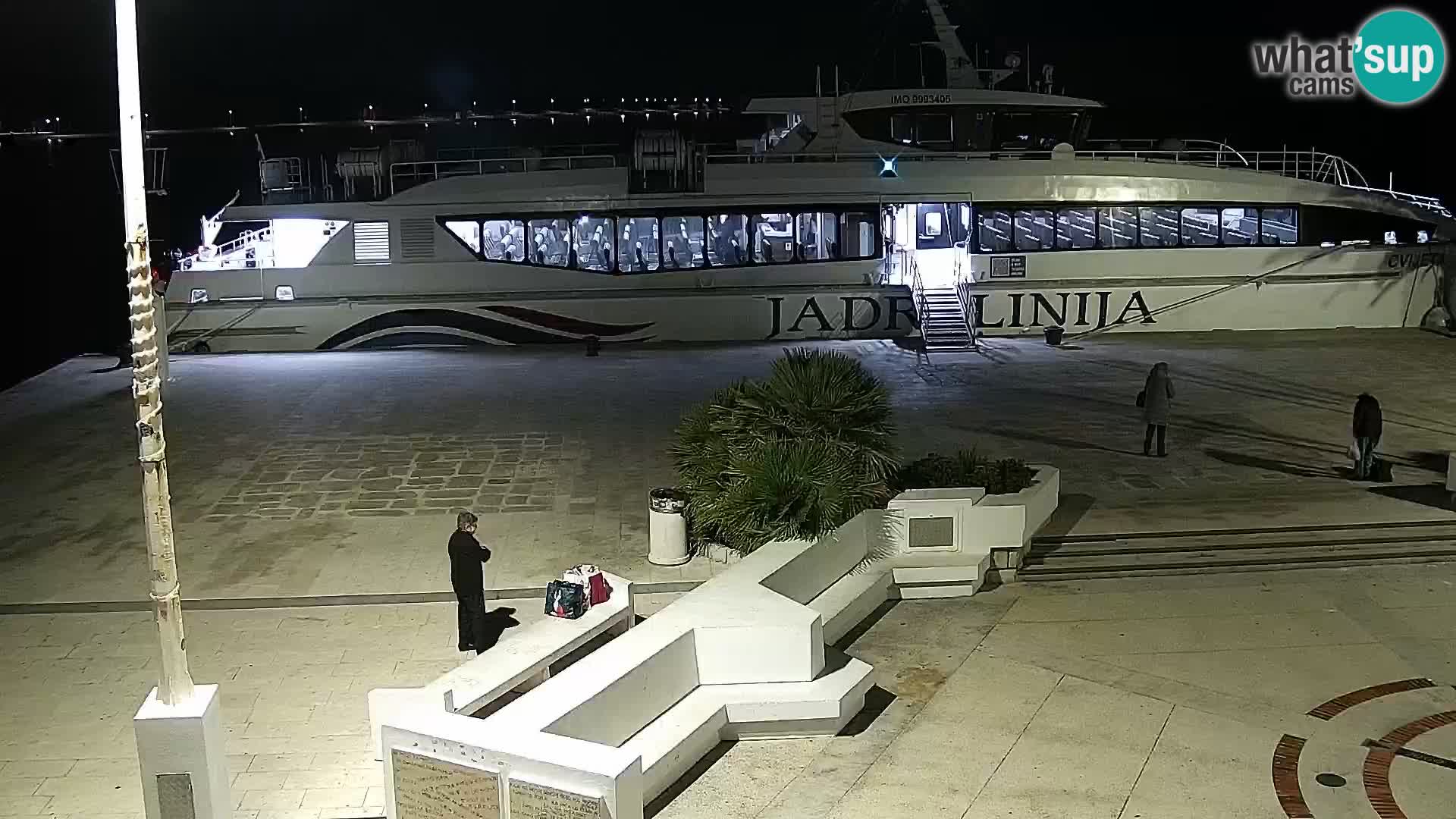 Novalja spletna kamera promenada