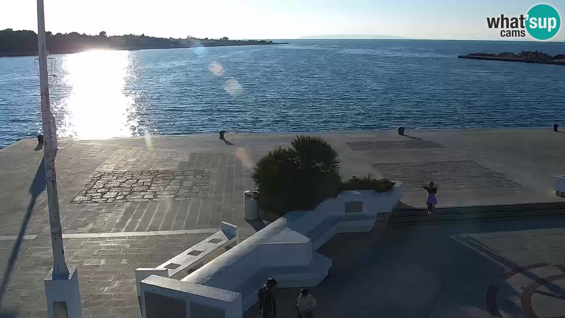 Webcam Novalja seaside promenade