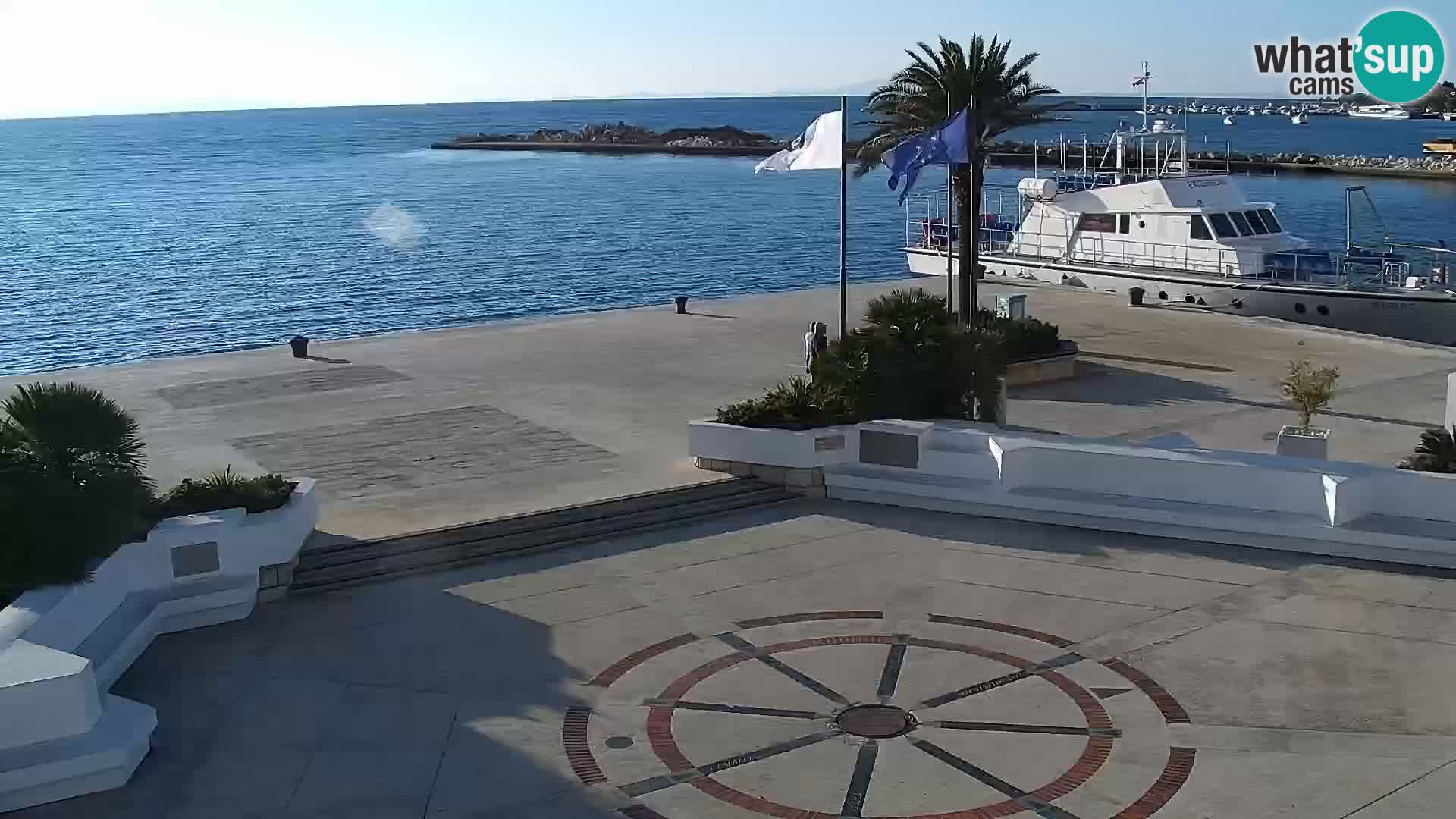 Novalja spletna kamera promenada