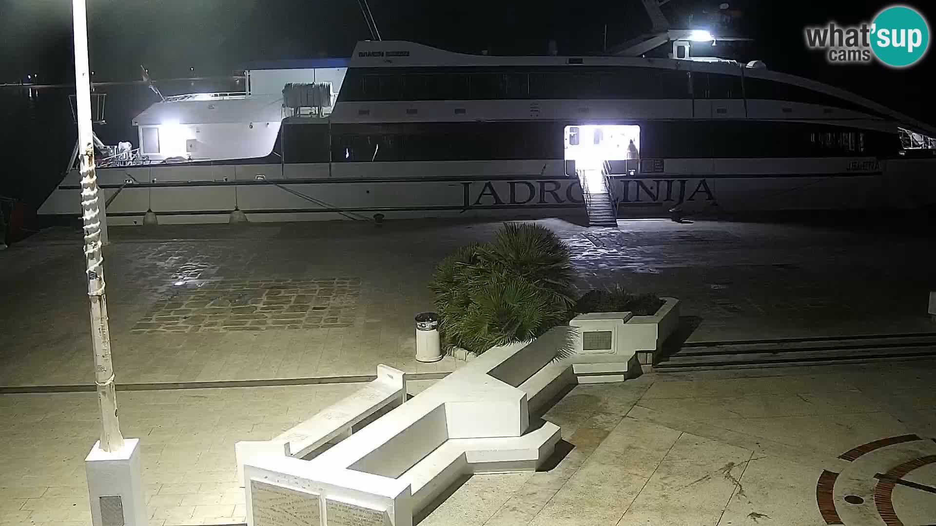 Webcam Novalja seaside promenade