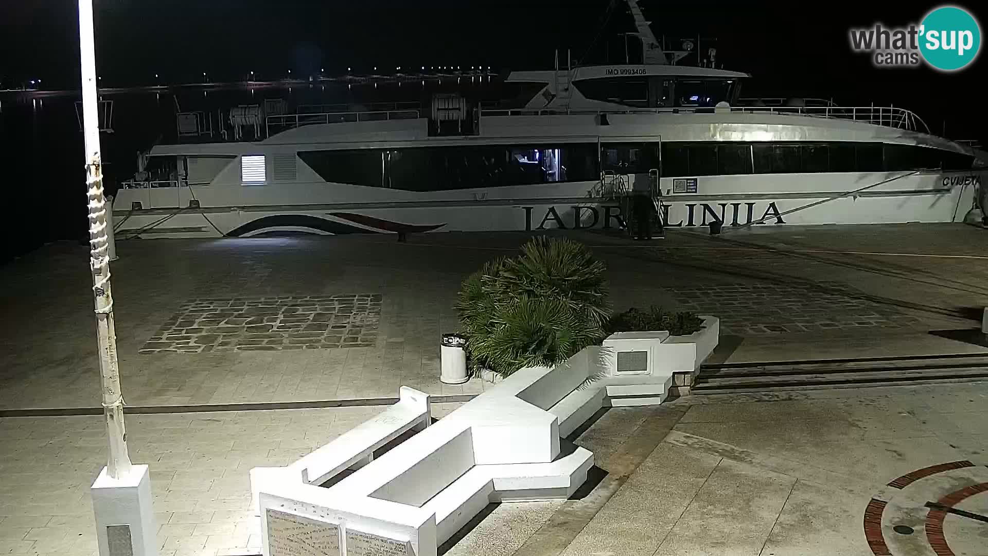 Novalja spletna kamera promenada